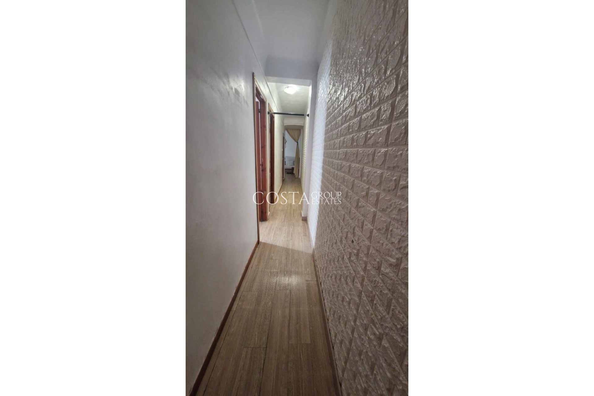 Wiederverkauf - Apartments -
Alicante - Alicante Centro