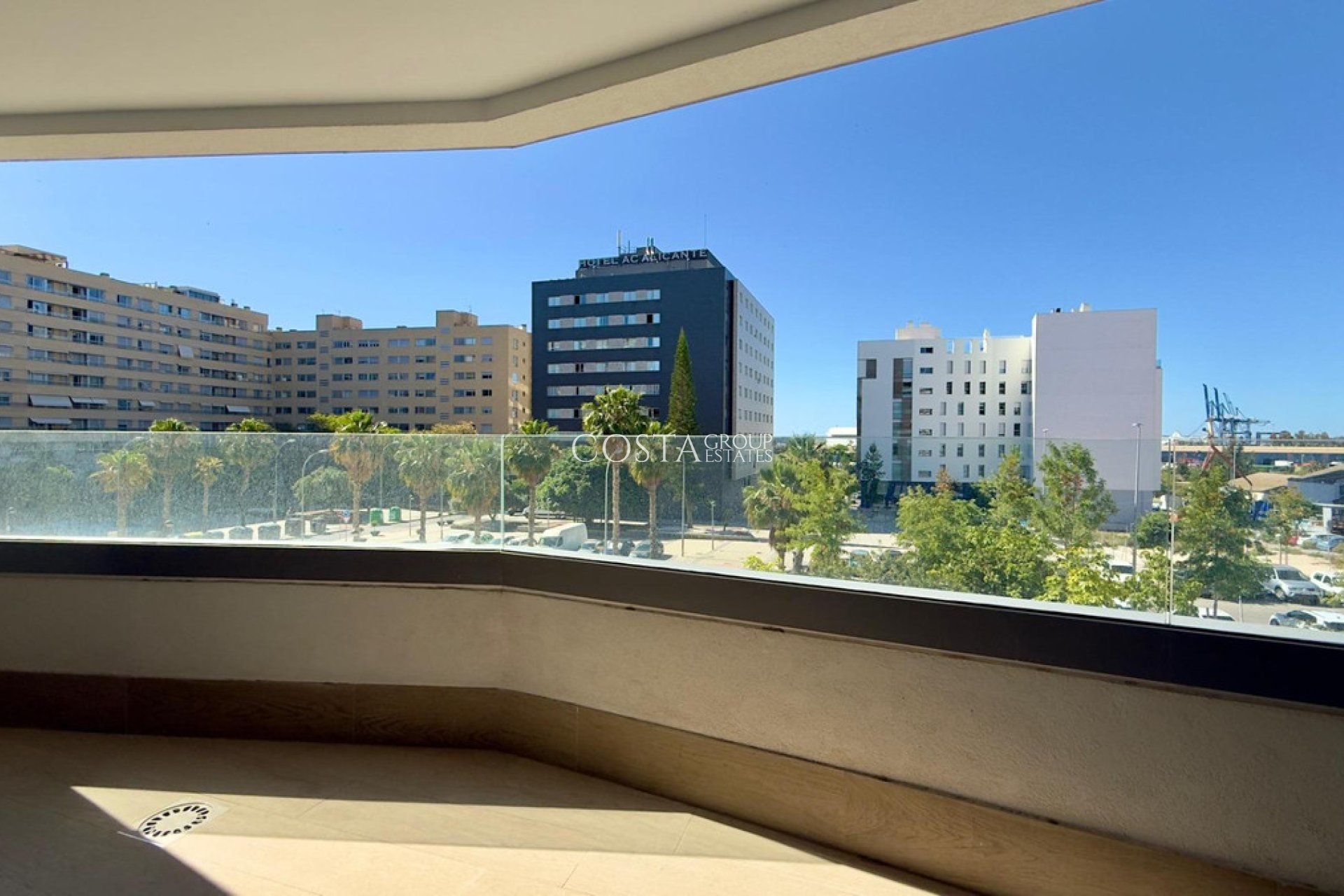 Wiederverkauf - Apartments -
Alicante - Alicante Centro