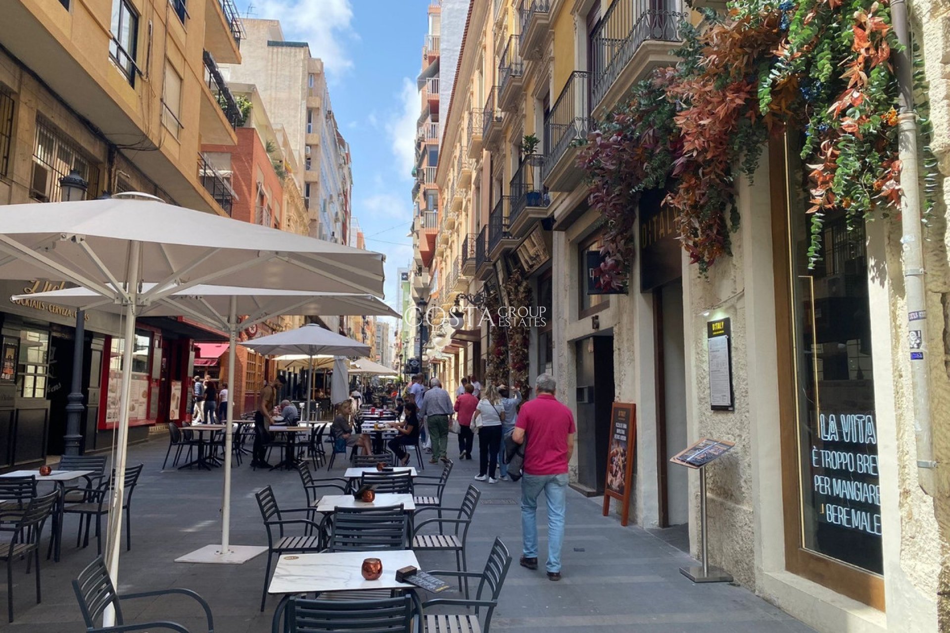 Wiederverkauf - Apartments -
Alicante - Alicante Centro