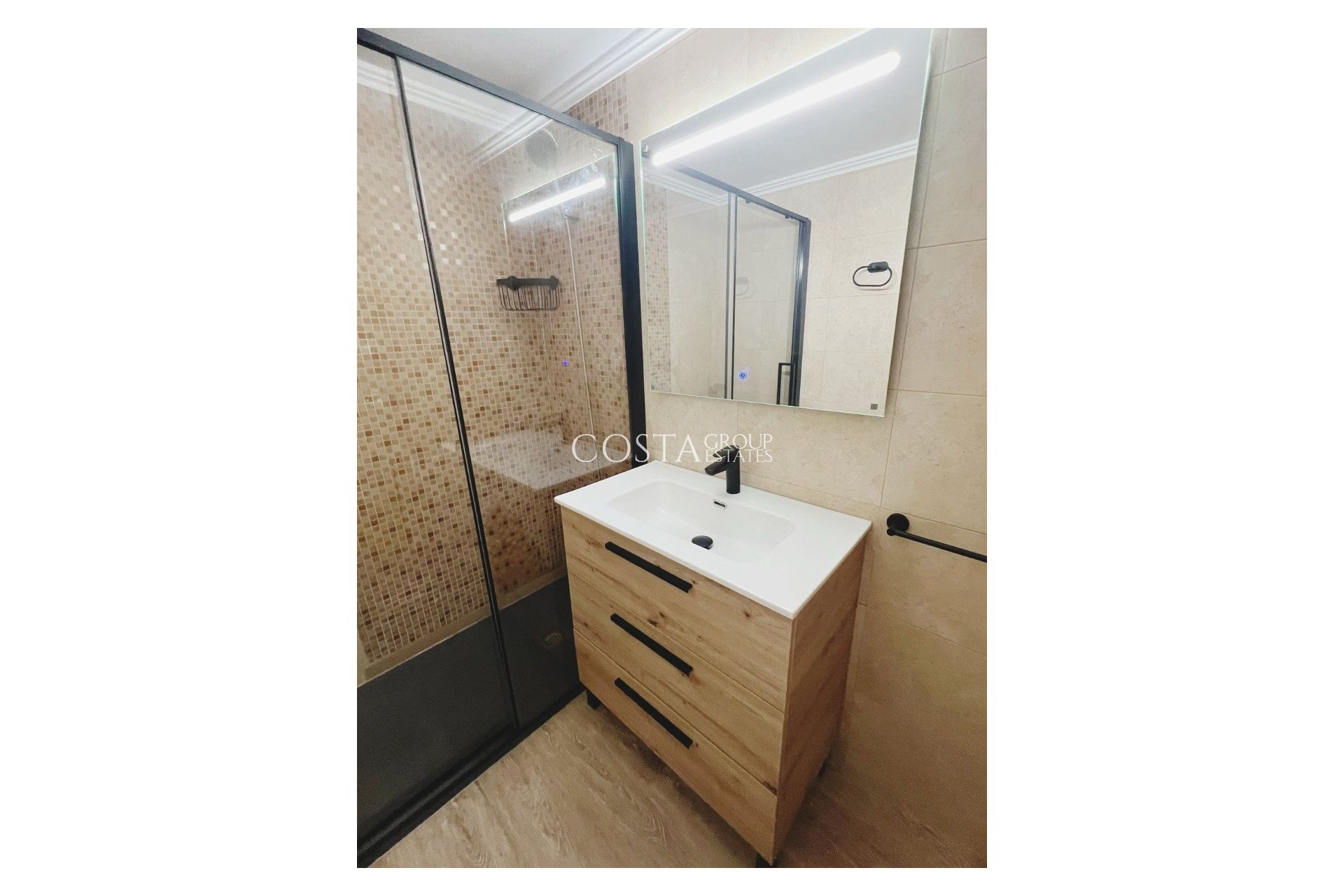 Wiederverkauf - Apartments -
Alicante - Alicante Centro