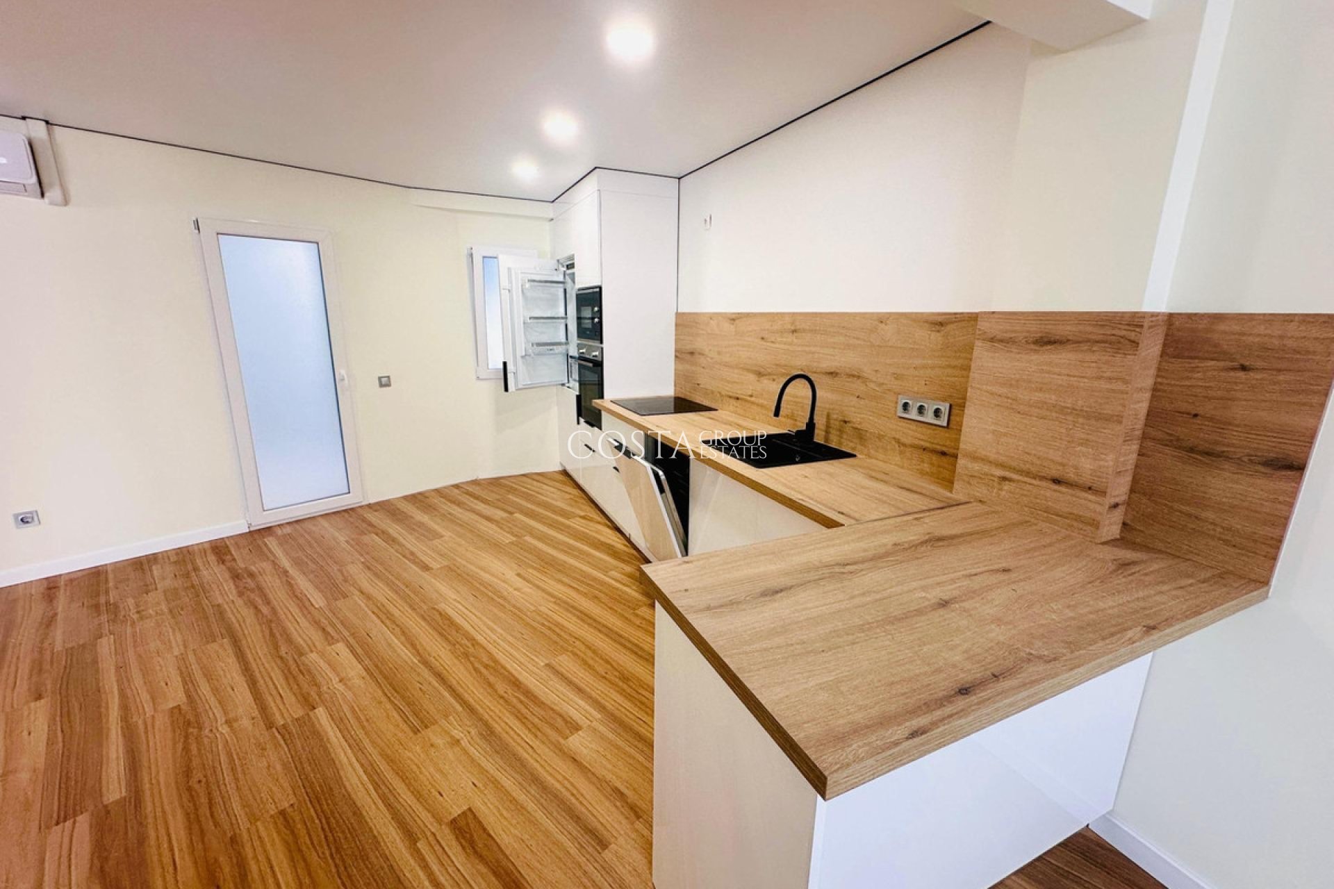 Wiederverkauf - Apartments -
Alicante - Alicante Centro