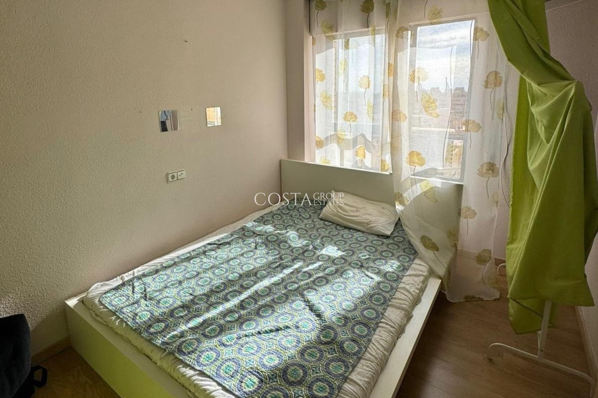 Wiederverkauf - Apartments -
Alicante - Alicante Centro