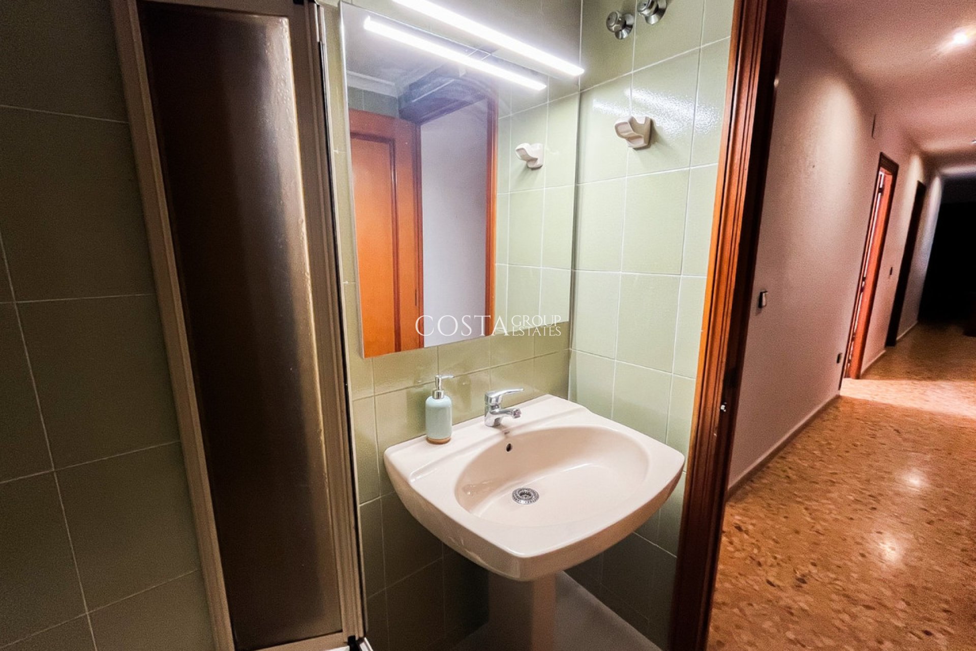 Wiederverkauf - Apartments -
Alicante - Alicante Centro