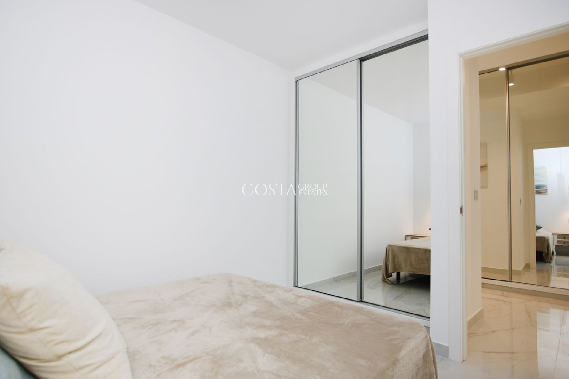 Wiederverkauf - Apartments -
Alicante City - Alicante City Centro