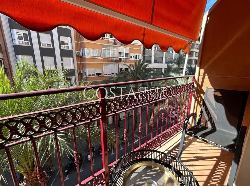 Wiederverkauf - Apartments -
Alicante City - Alicante City Centro