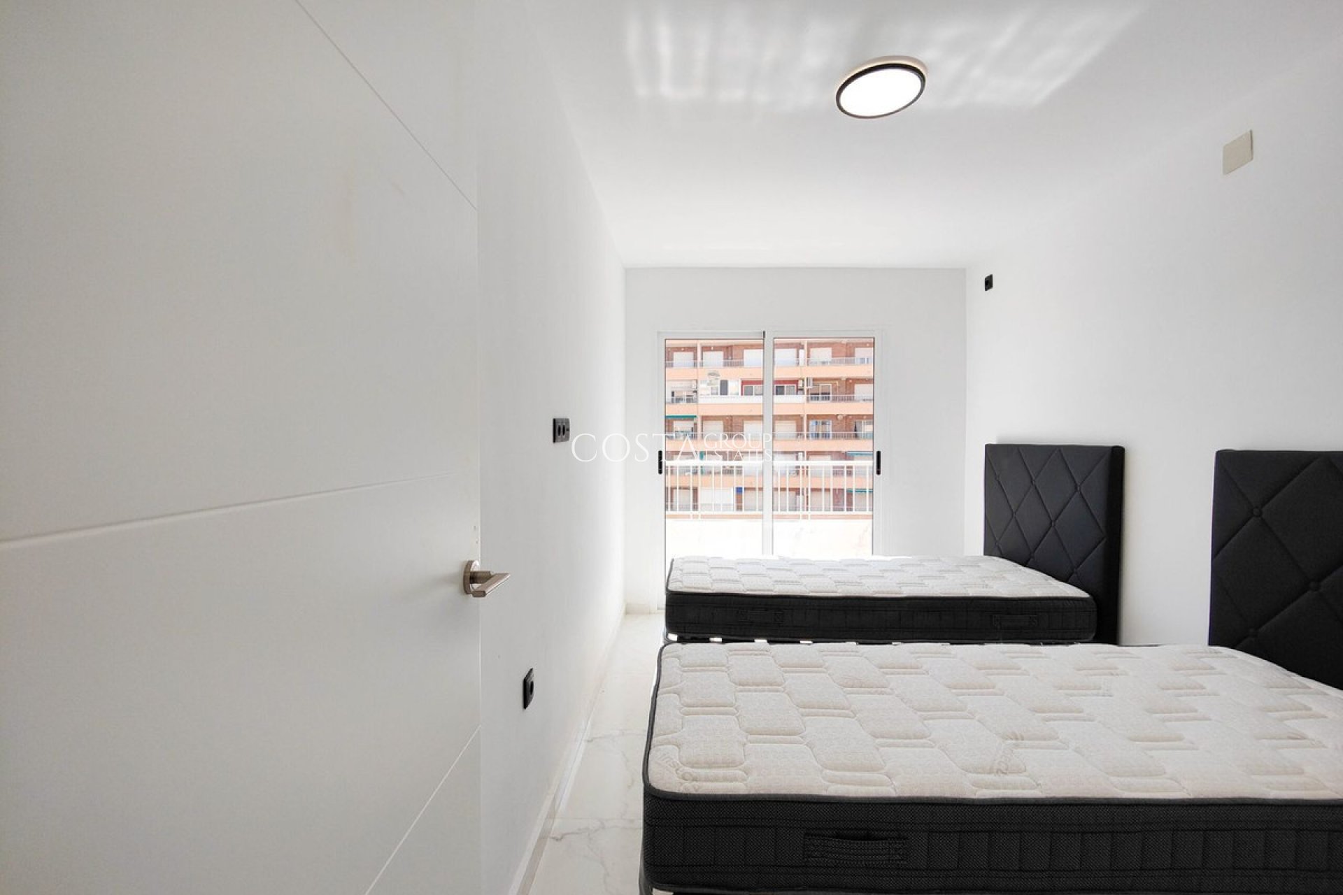 Wiederverkauf - Apartments -
Orihuela Costa - Punta Prima