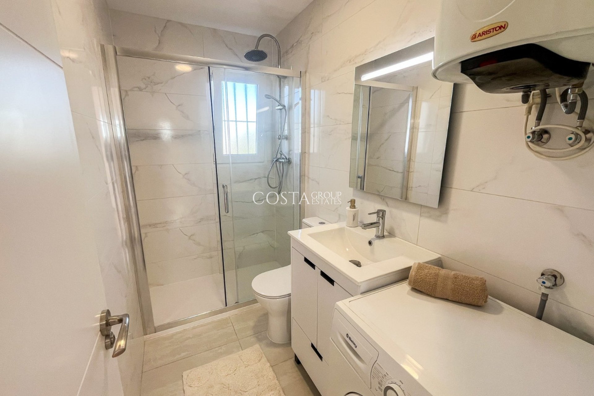 Wiederverkauf - Apartments -
Orihuela Costa - Punta Prima