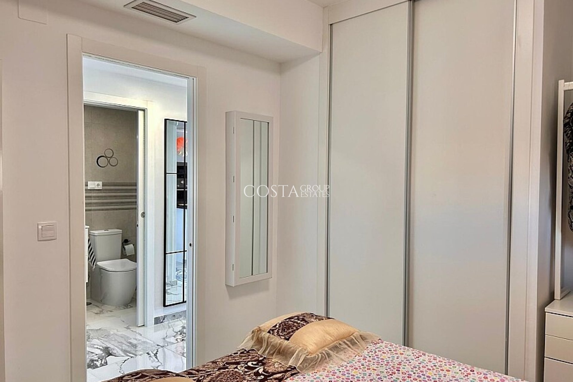 Wiederverkauf - Apartments -
Orihuela Costa - Villamartin