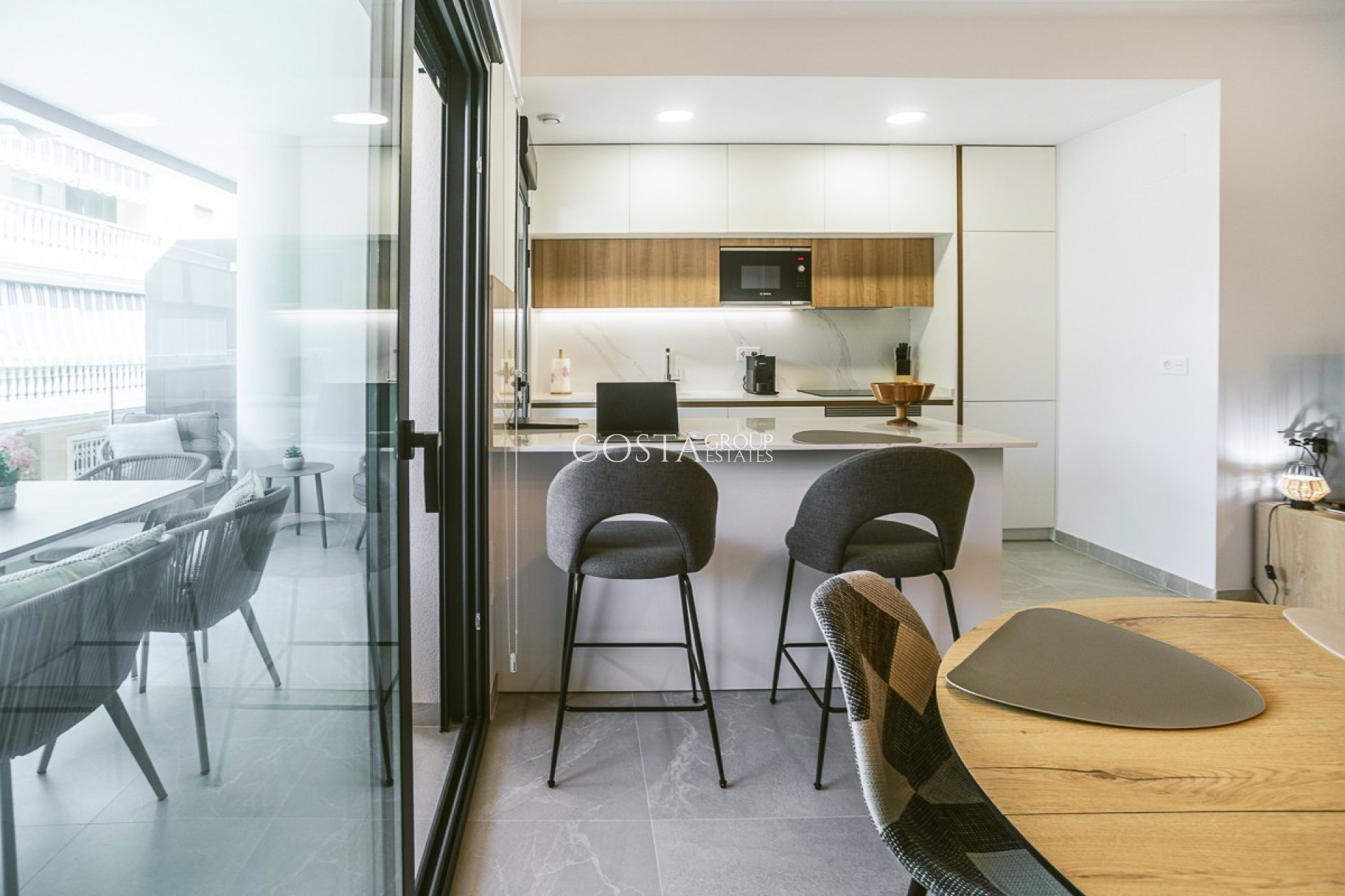 Wiederverkauf - Apartments -
Torrevieja - Playa del Cura