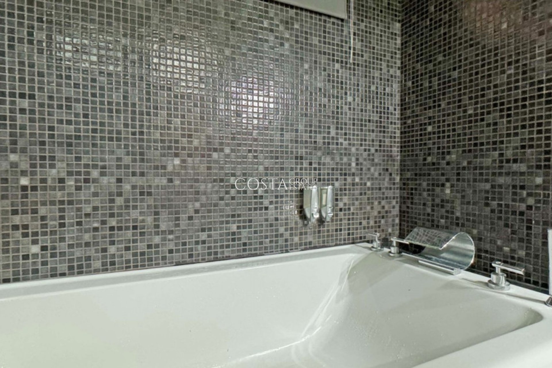 Wiederverkauf - Apartments -
Torrevieja - Playa del Cura