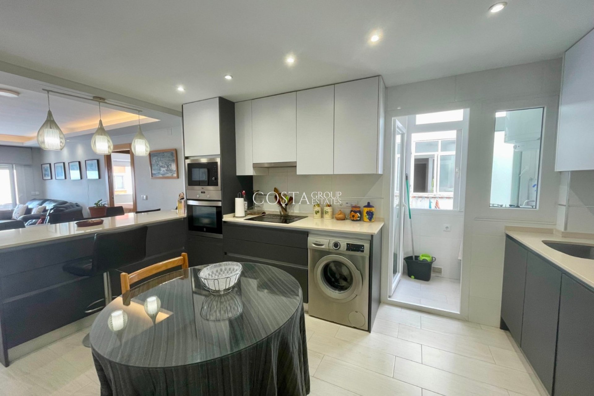 Wiederverkauf - Apartments -
Torrevieja - Playa del Cura