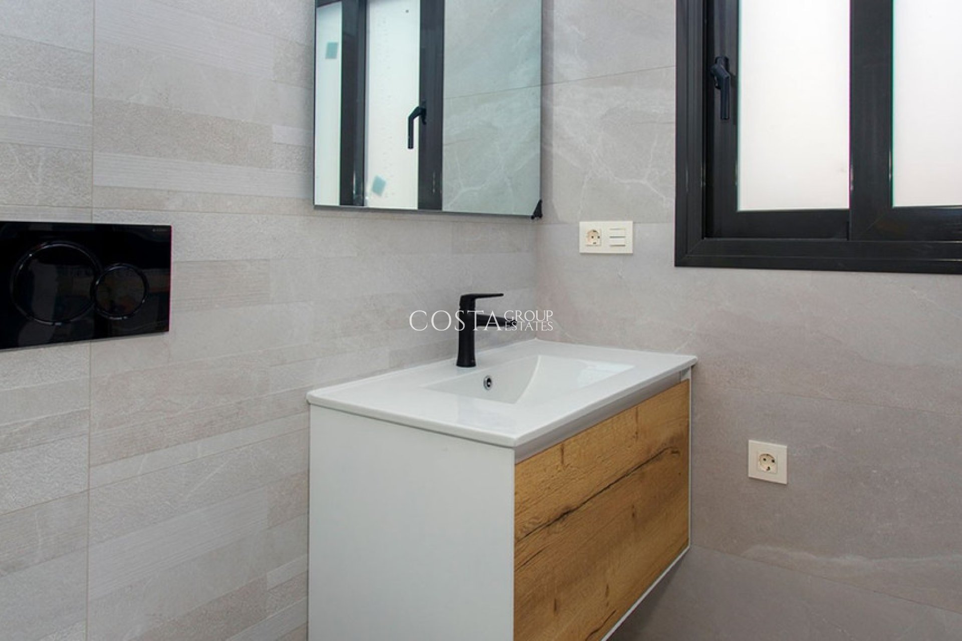 Wiederverkauf - Apartments -
Torrevieja - Playa del Cura