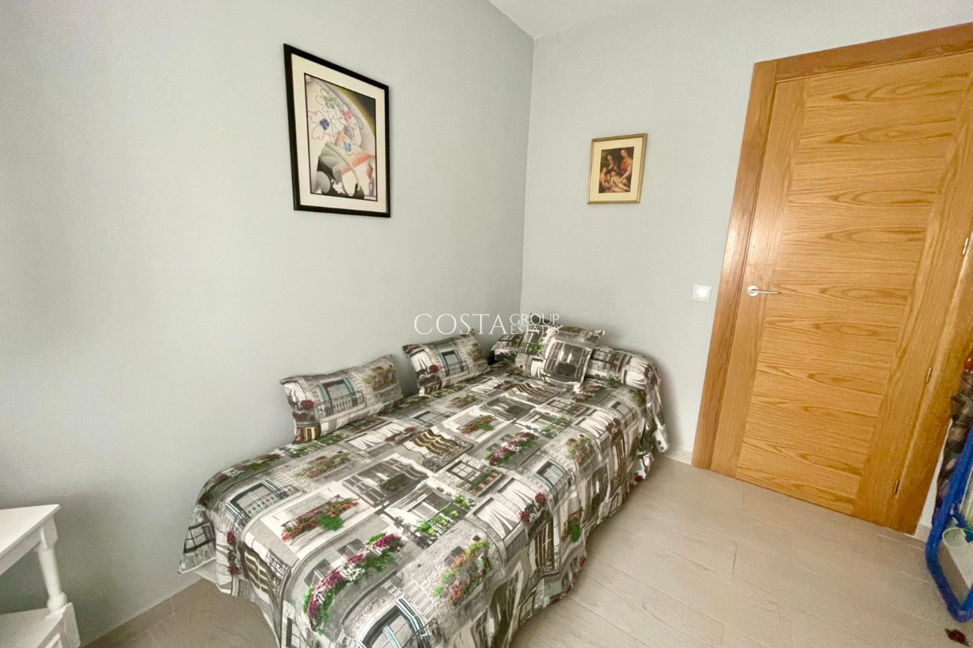 Wiederverkauf - Apartments -
Torrevieja - Playa del Cura