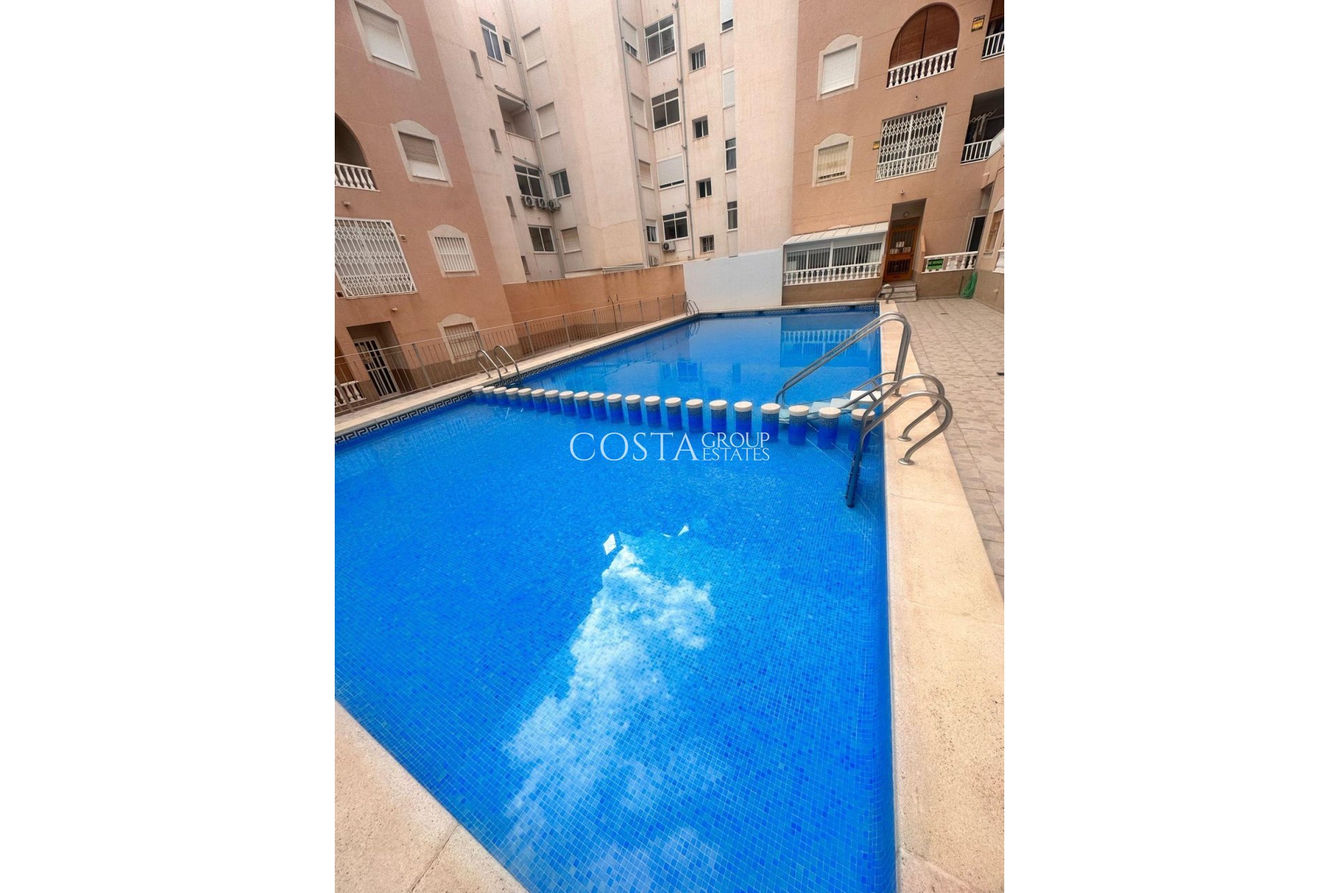Wiederverkauf - Apartments -
Torrevieja - Torrevieja Centro