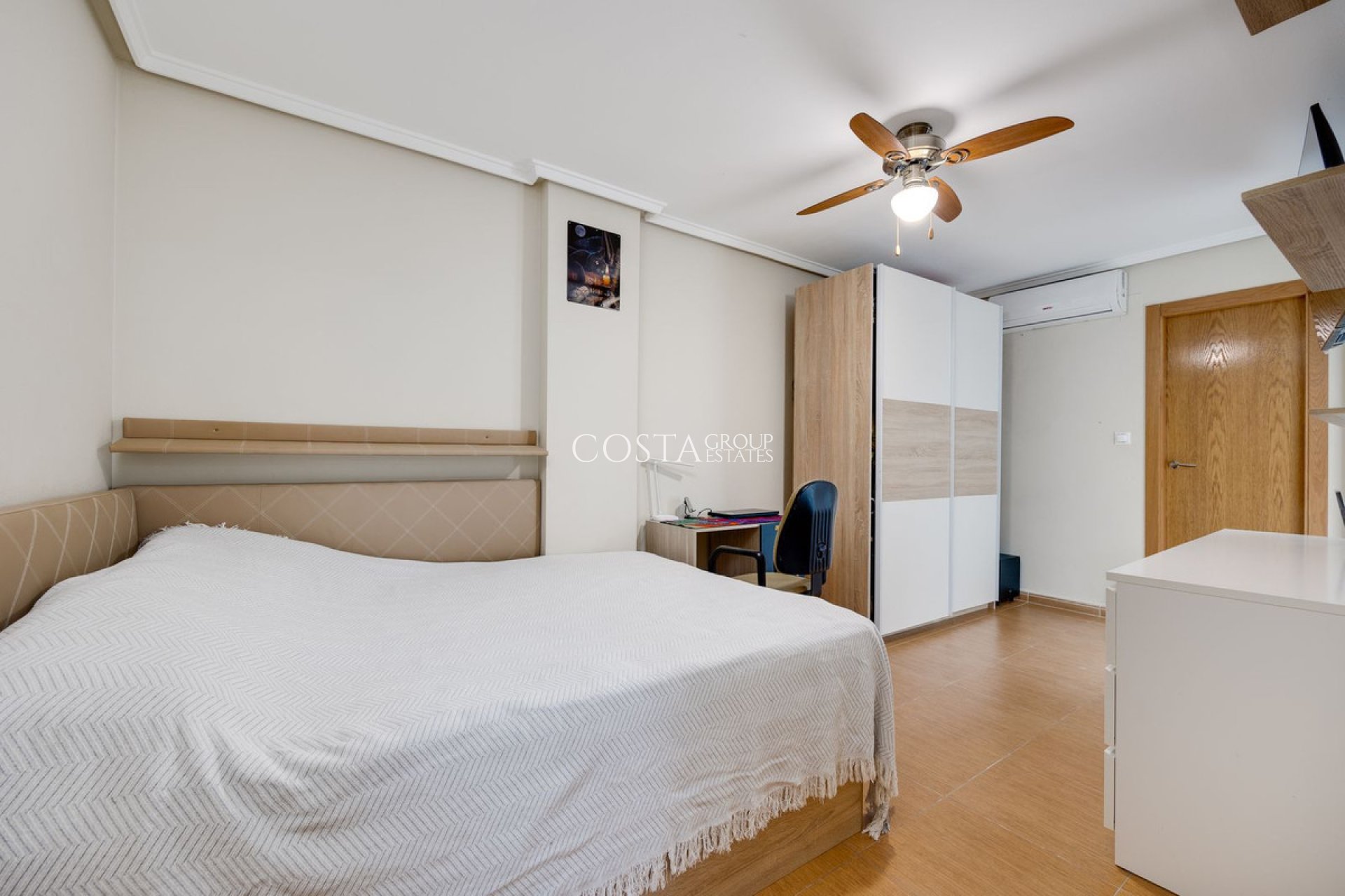 Wiederverkauf - Apartments -
Torrevieja - Torrevieja Centro