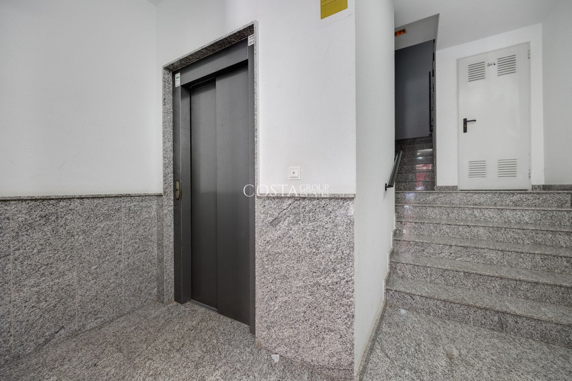 Wiederverkauf - Apartments -
Torrevieja - Torrevieja Centro