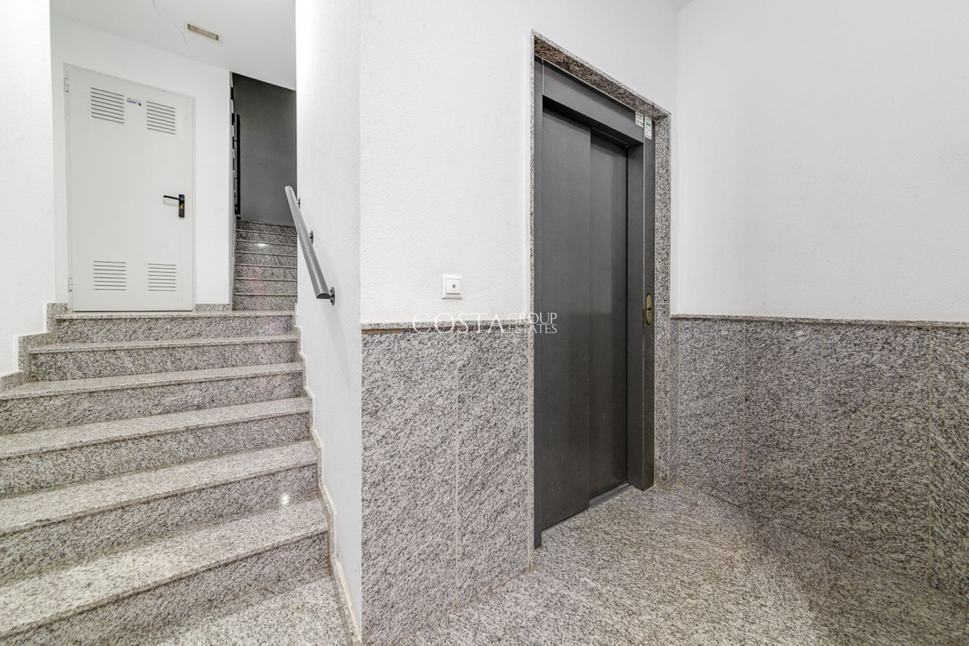 Wiederverkauf - Apartments -
Torrevieja - Torrevieja Centro