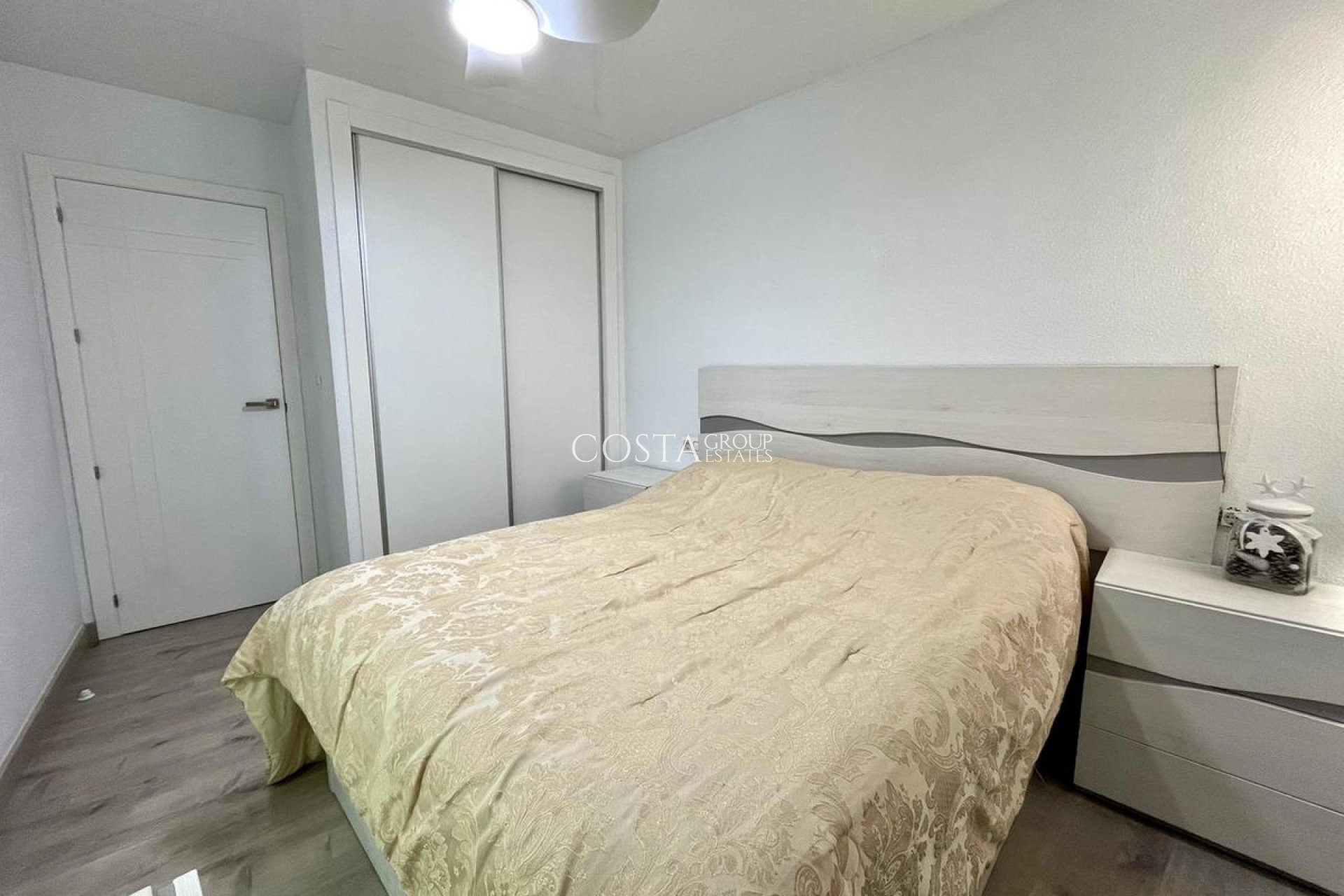 Wiederverkauf - Apartments -
Torrevieja - Torrevieja Centro