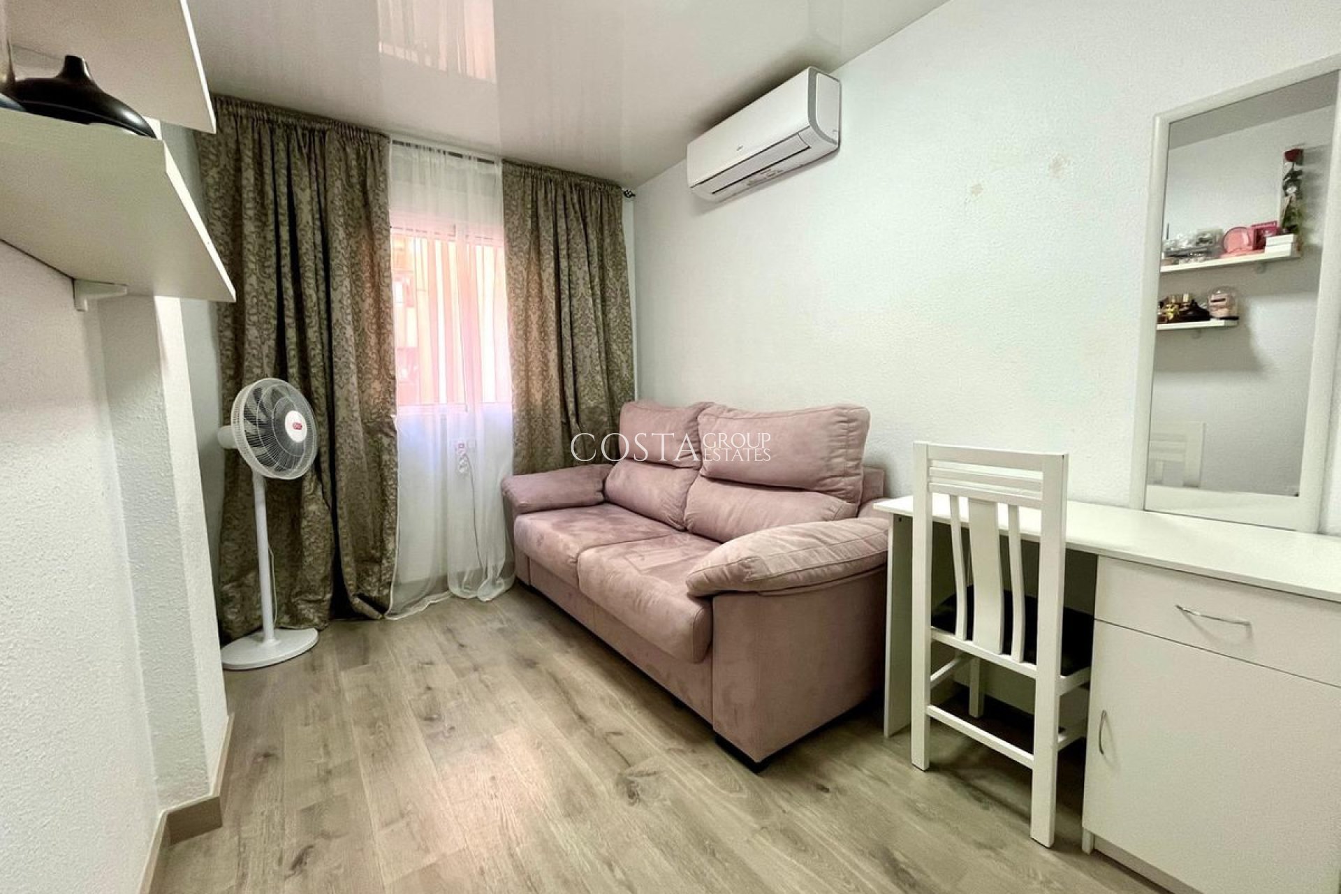 Wiederverkauf - Apartments -
Torrevieja - Torrevieja Centro