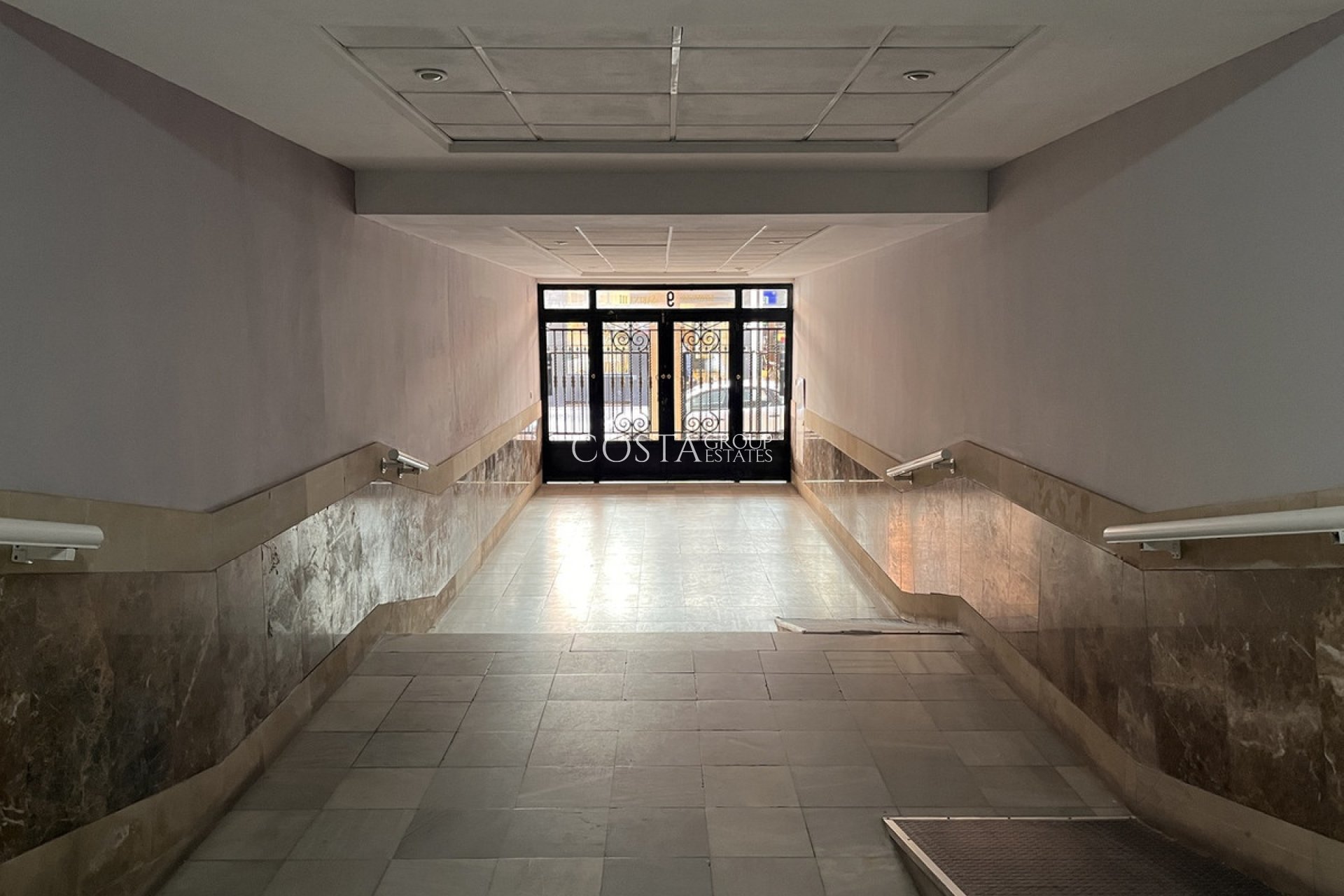 Wiederverkauf - Apartments -
Torrevieja - Torrevieja Centro