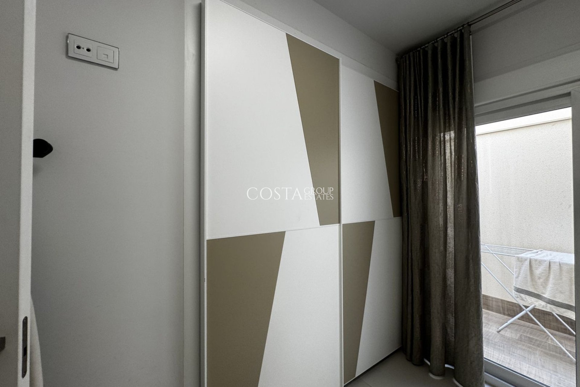 Wiederverkauf - Apartments -
Torrevieja - Torrevieja Centro