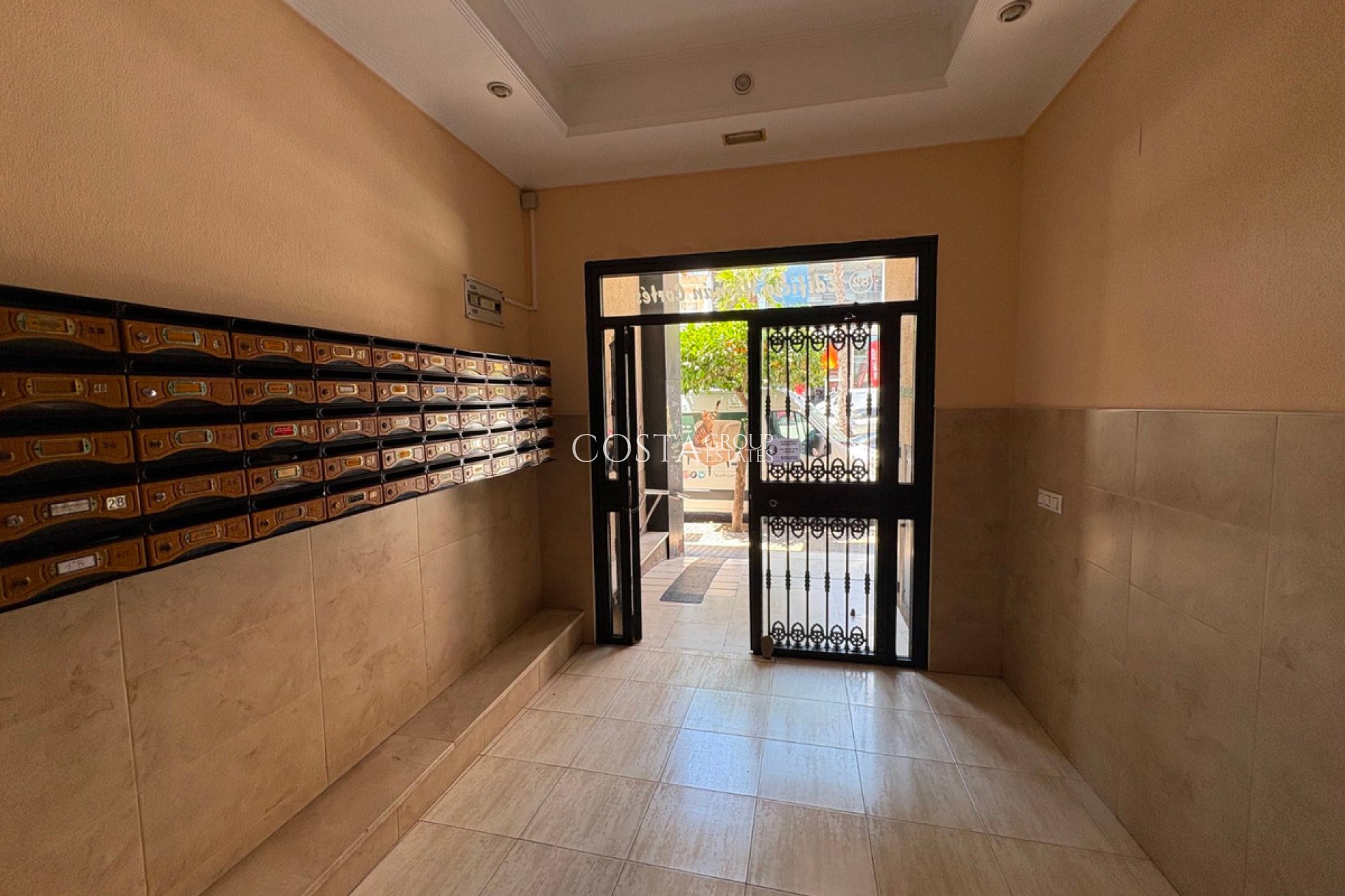 Wiederverkauf - Apartments -
Torrevieja - Torrevieja Centro