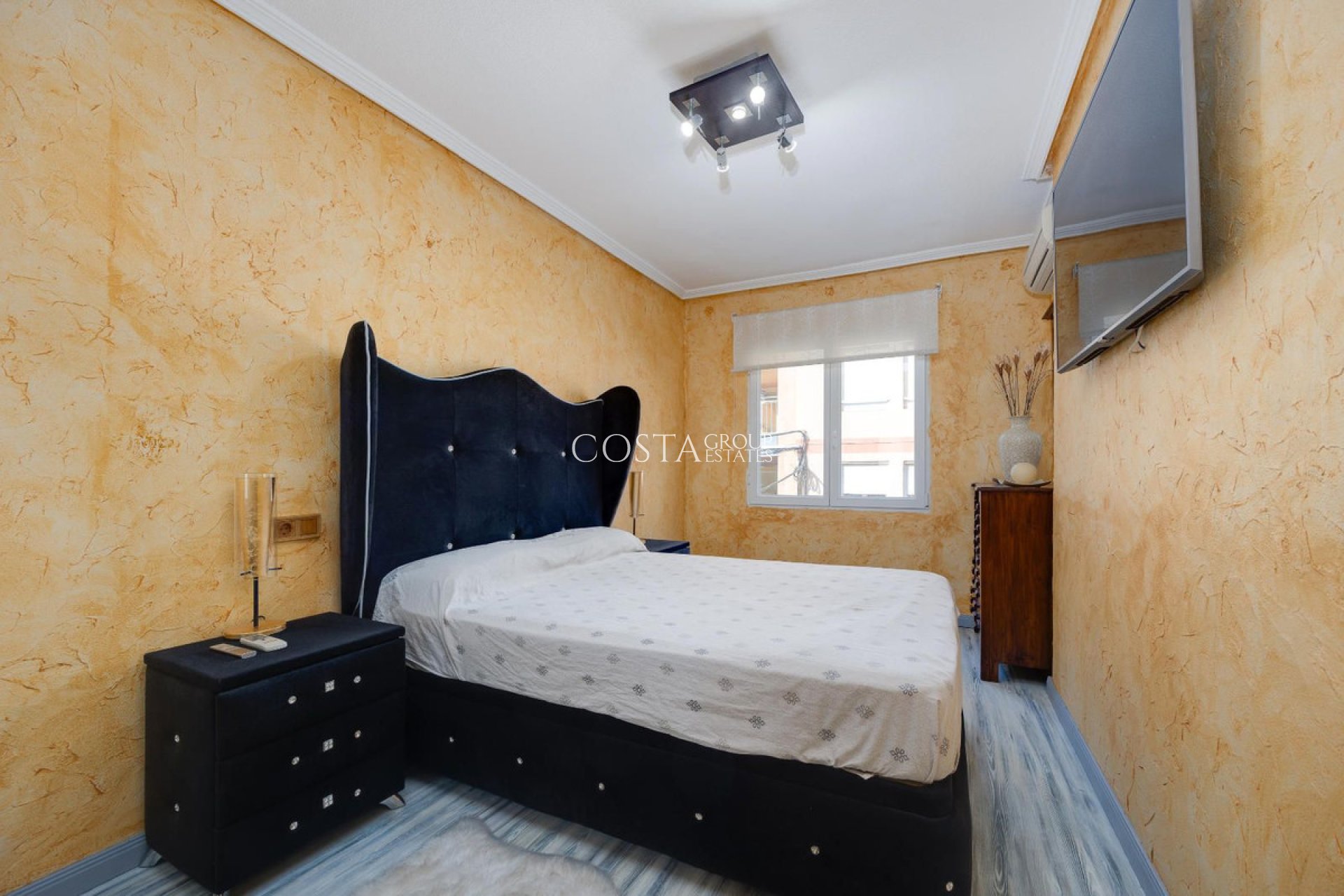 Wiederverkauf - Apartments -
Torrevieja - Torrevieja Centro