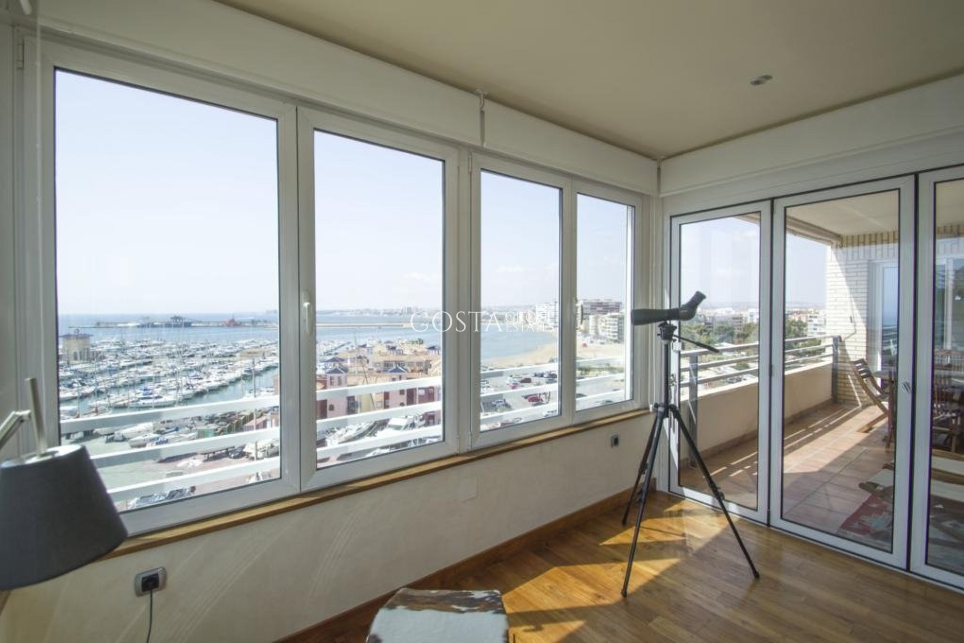 Wiederverkauf - Apartments -
Torrevieja - Torrevieja Centro