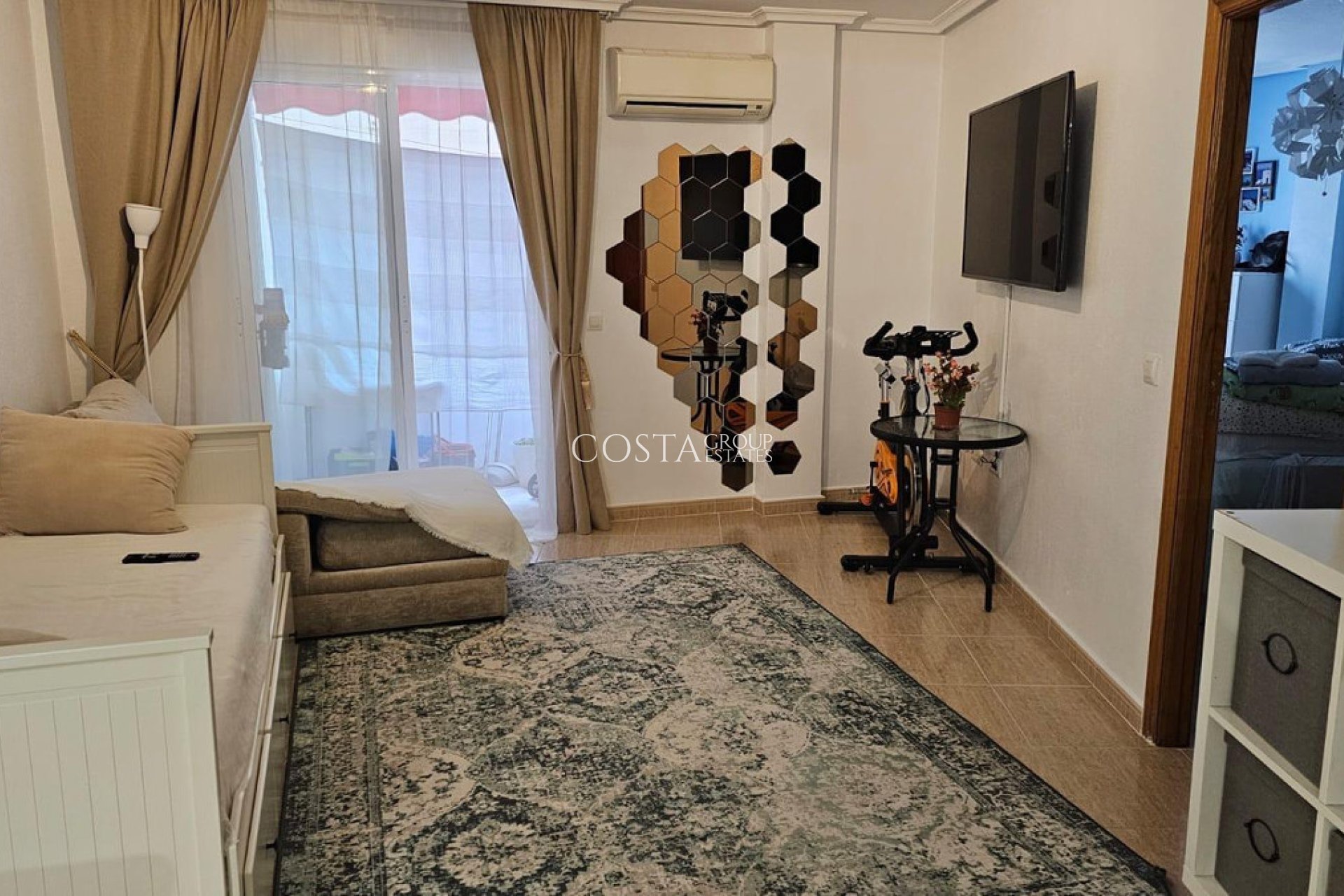 Wiederverkauf - Apartments -
Torrevieja - Torrevieja Centro