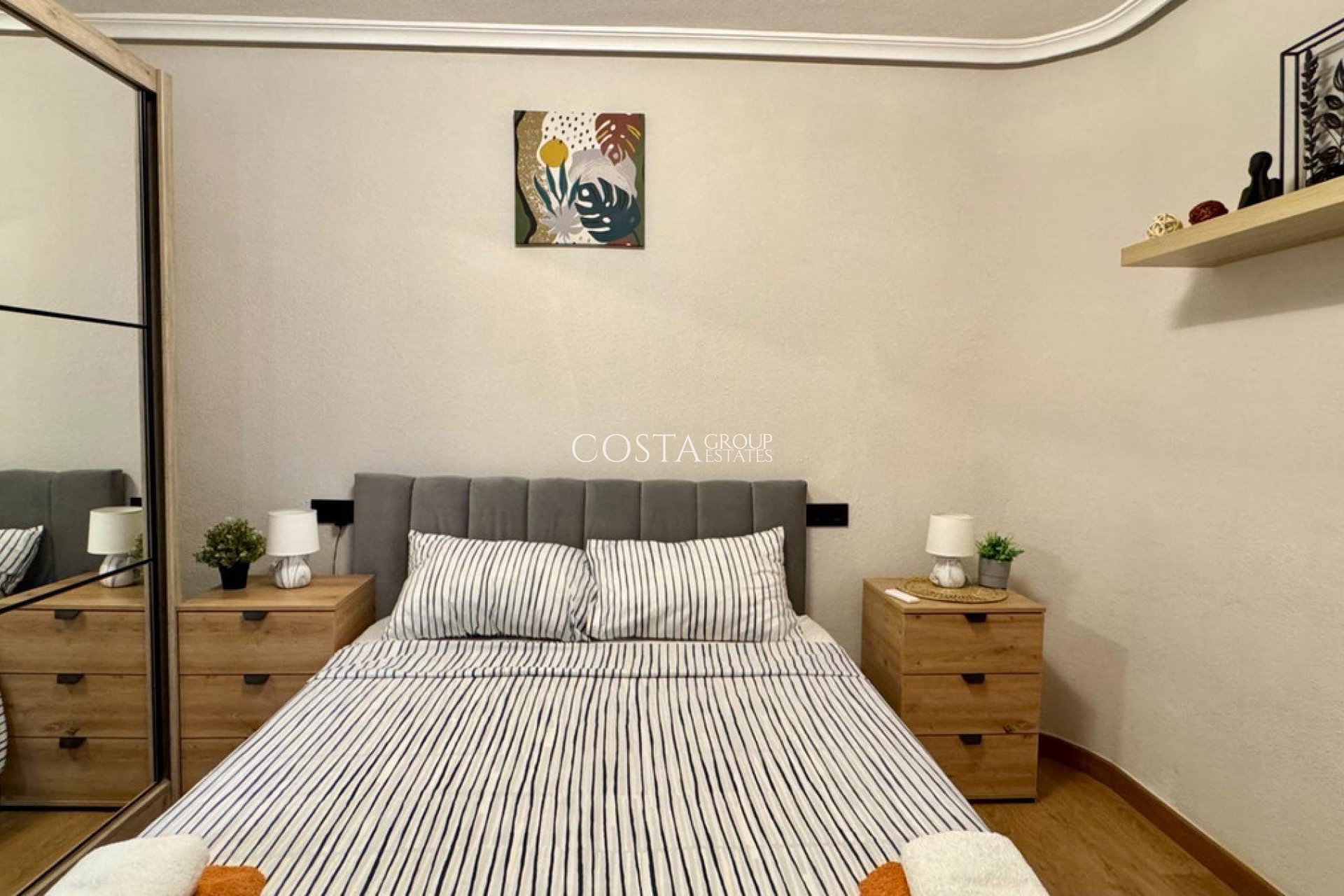 Wiederverkauf - Apartments -
Torrevieja - Torrevieja Centro