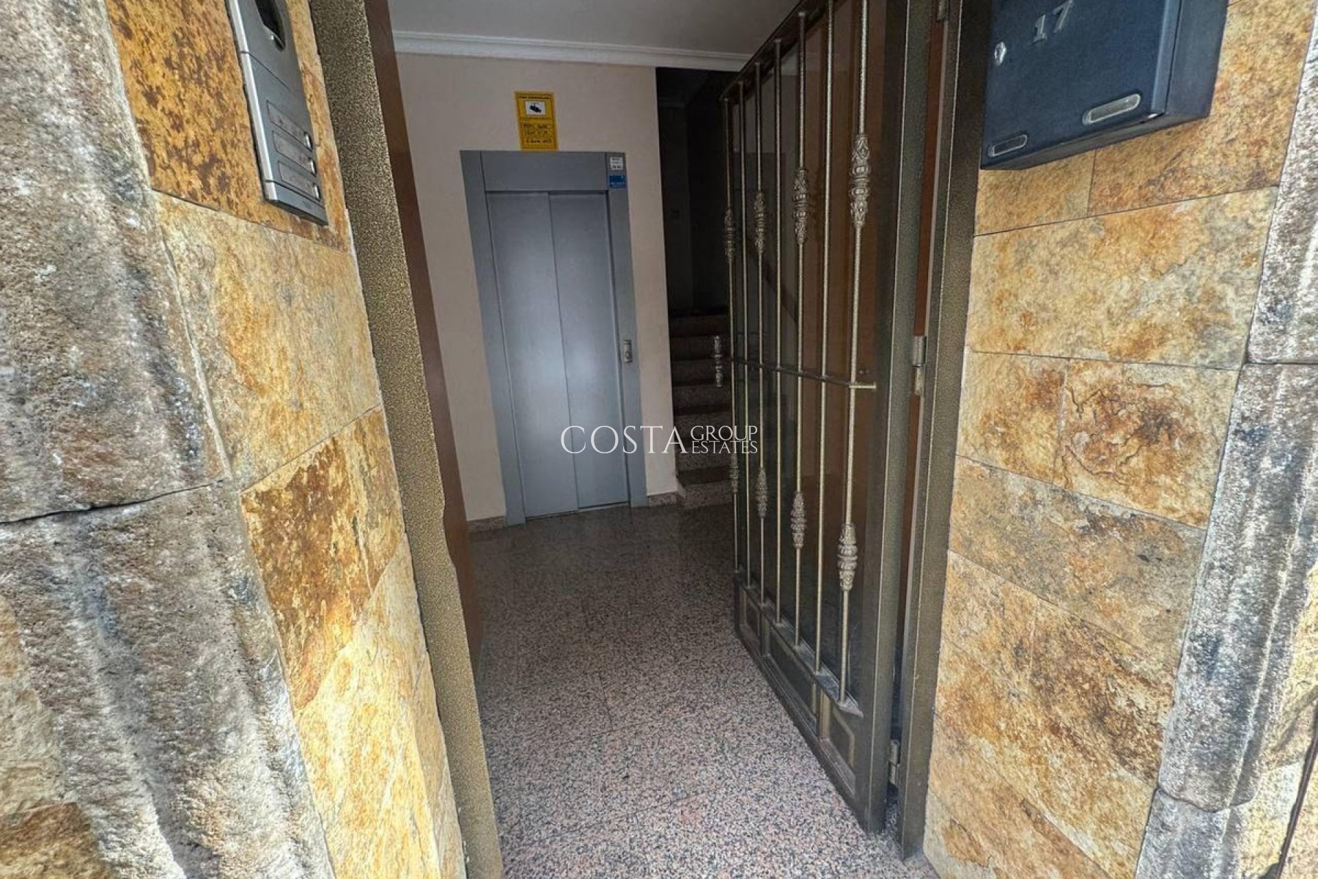 Wiederverkauf - Apartments -
Torrevieja - Torrevieja Centro