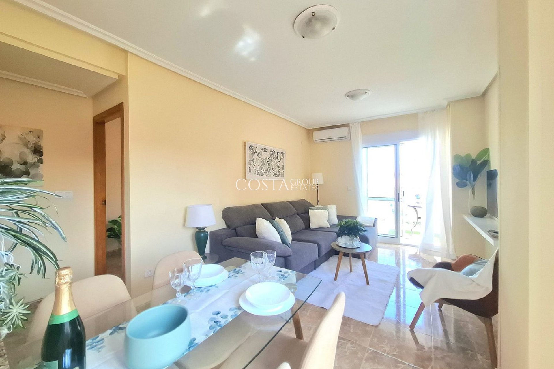 Wiederverkauf - Apartments -
Torrevieja - Torrevieja Centro