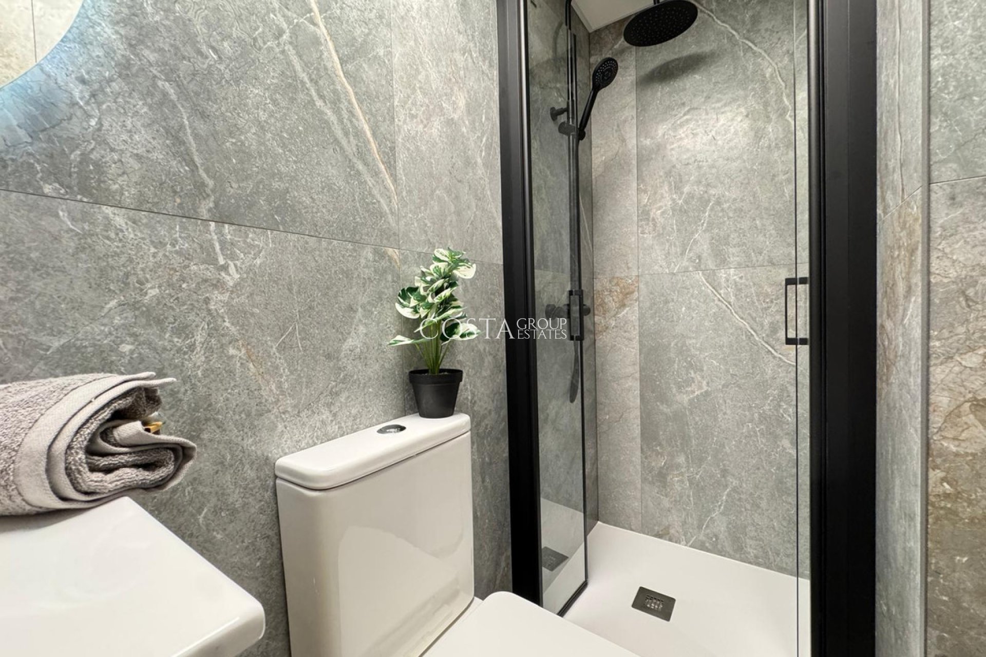 Wiederverkauf - Apartments -
Torrevieja - Torrevieja Centro