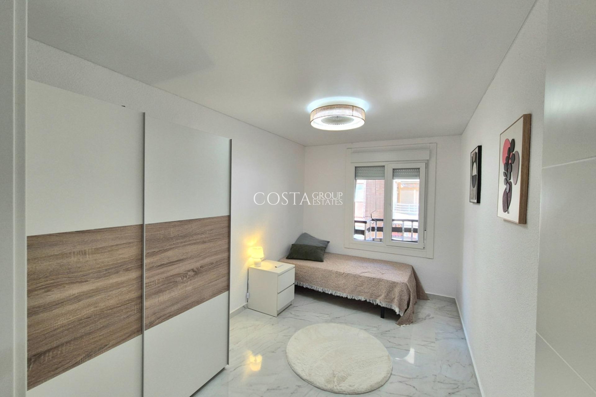 Wiederverkauf - Apartments -
Torrevieja - Torrevieja Centro