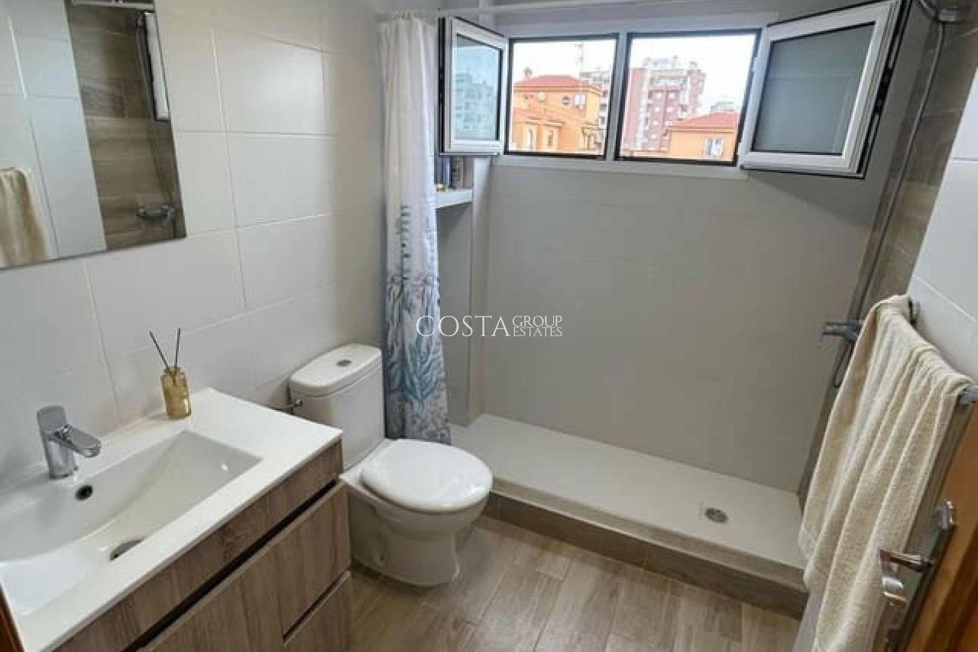 Wiederverkauf - Apartments -
Torrevieja - Torrevieja Centro