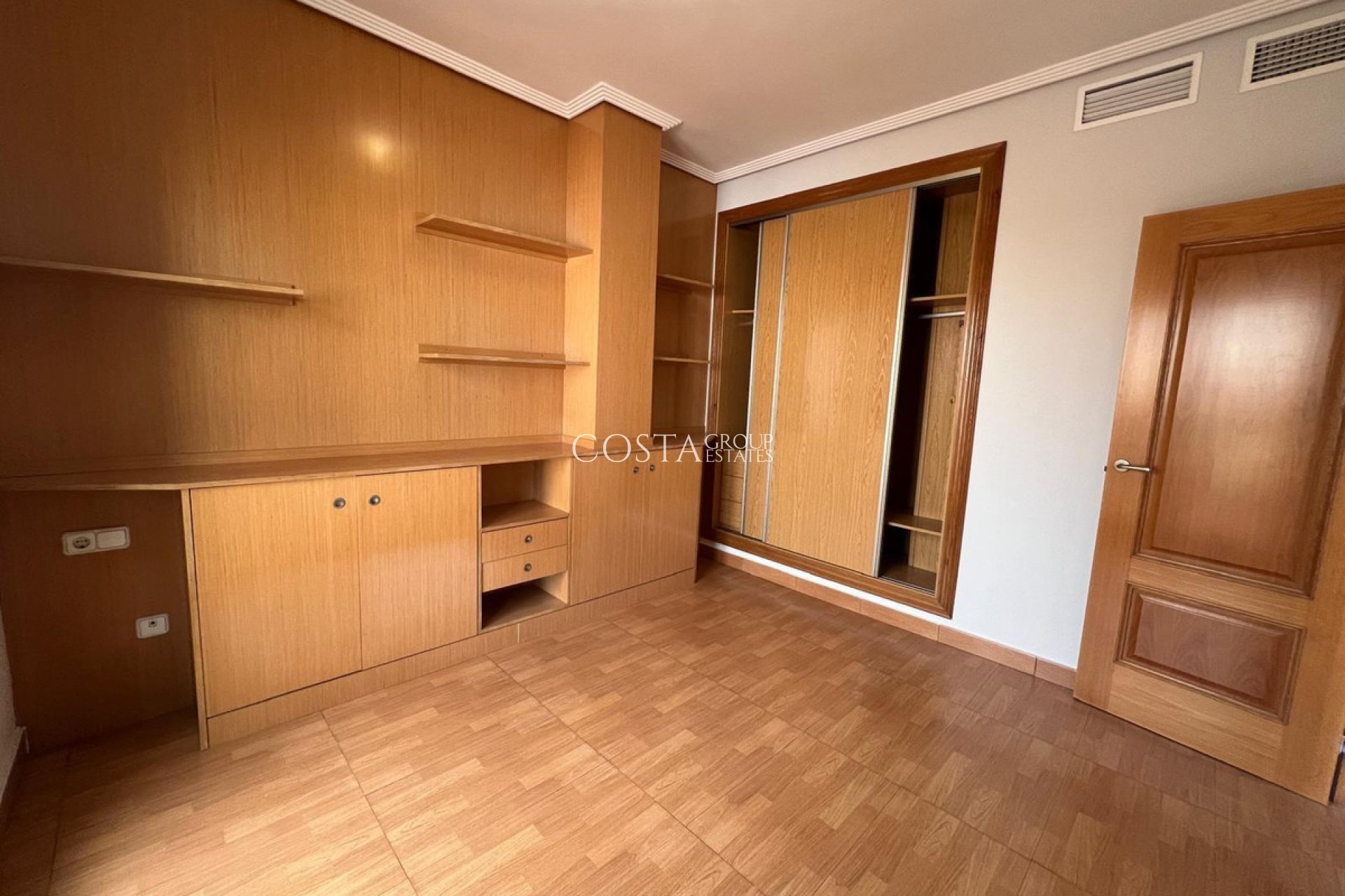 Wiederverkauf - Apartments -
Torrevieja - Torrevieja Centro