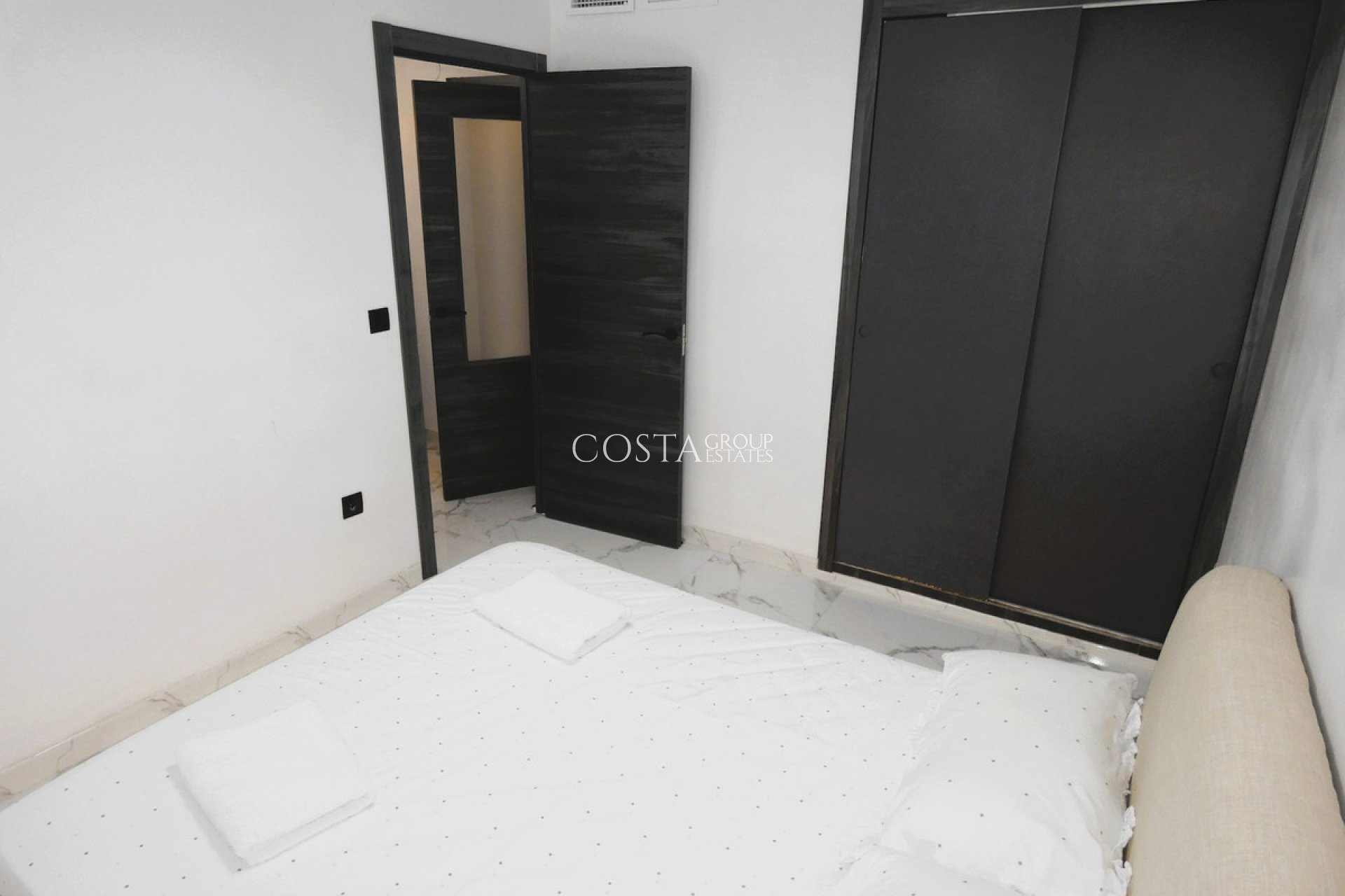 Wiederverkauf - Apartments -
Torrevieja - Torrevieja Centro