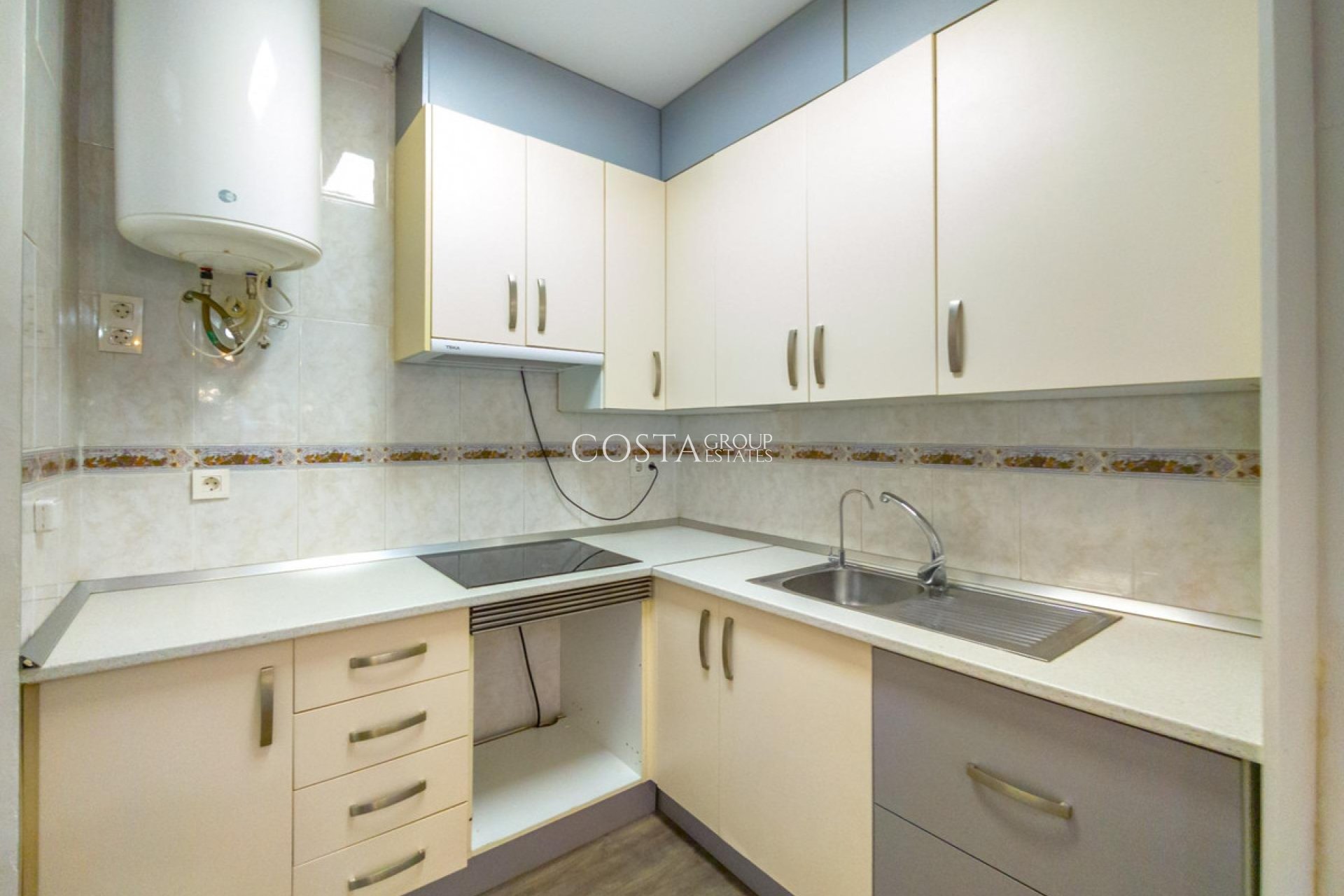 Wiederverkauf - Apartments -
Torrevieja - Torrevieja Centro