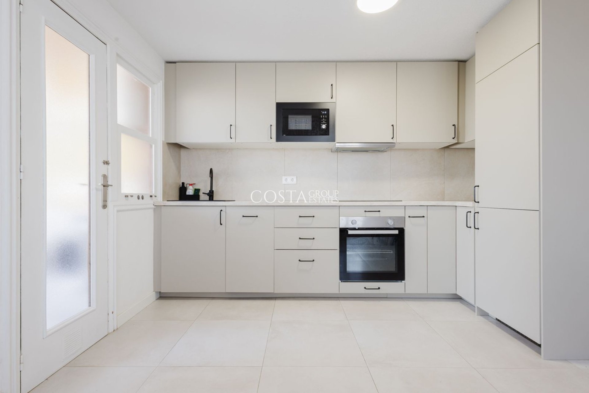 Wiederverkauf - Apartments -
Torrevieja - Torrevieja Centro