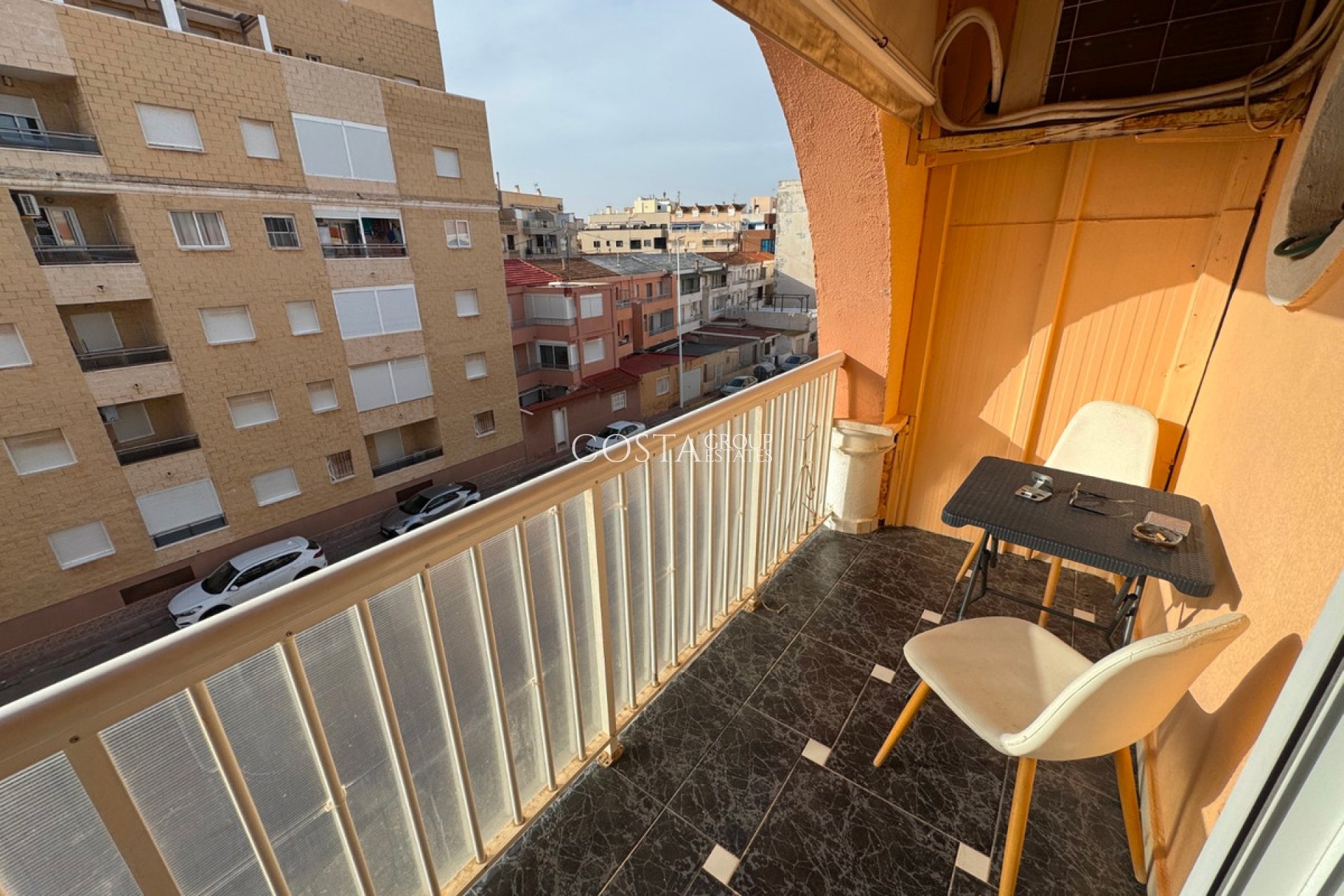 Wiederverkauf - Apartments -
Torrevieja