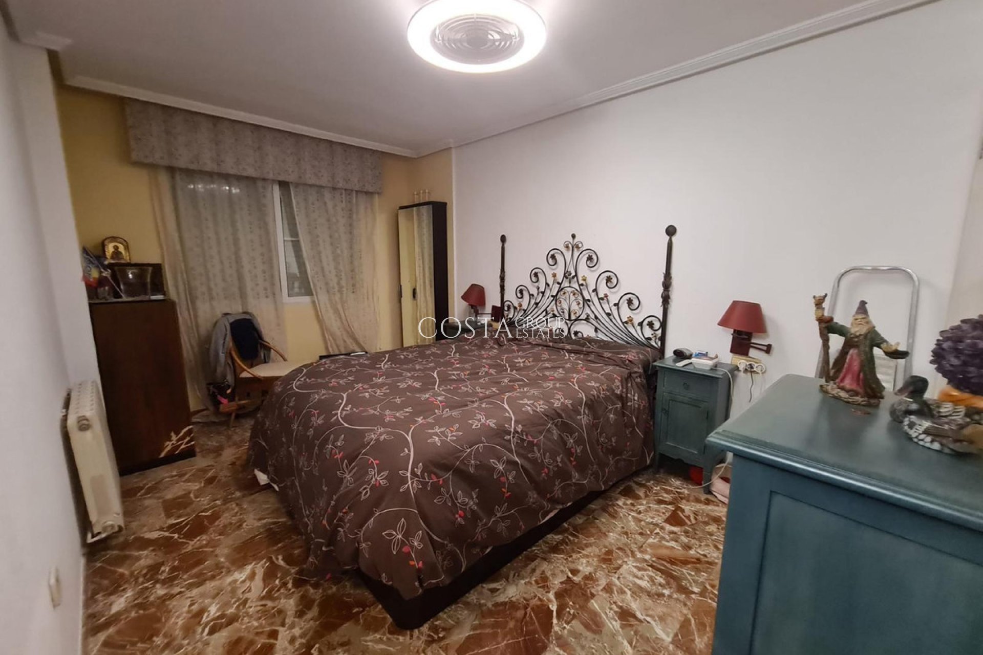 Wiederverkauf - House -
Alicante - Alicante Centro