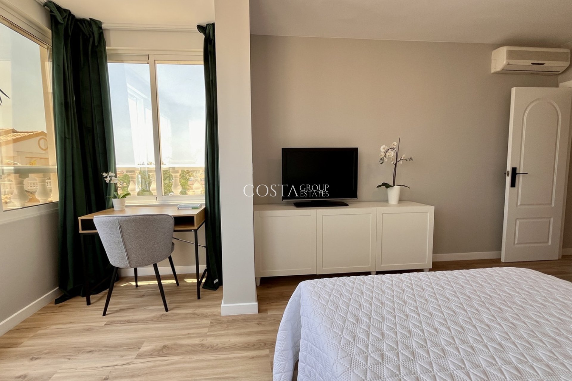 Wiederverkauf - House -
Orihuela Costa - Playa Flamenca