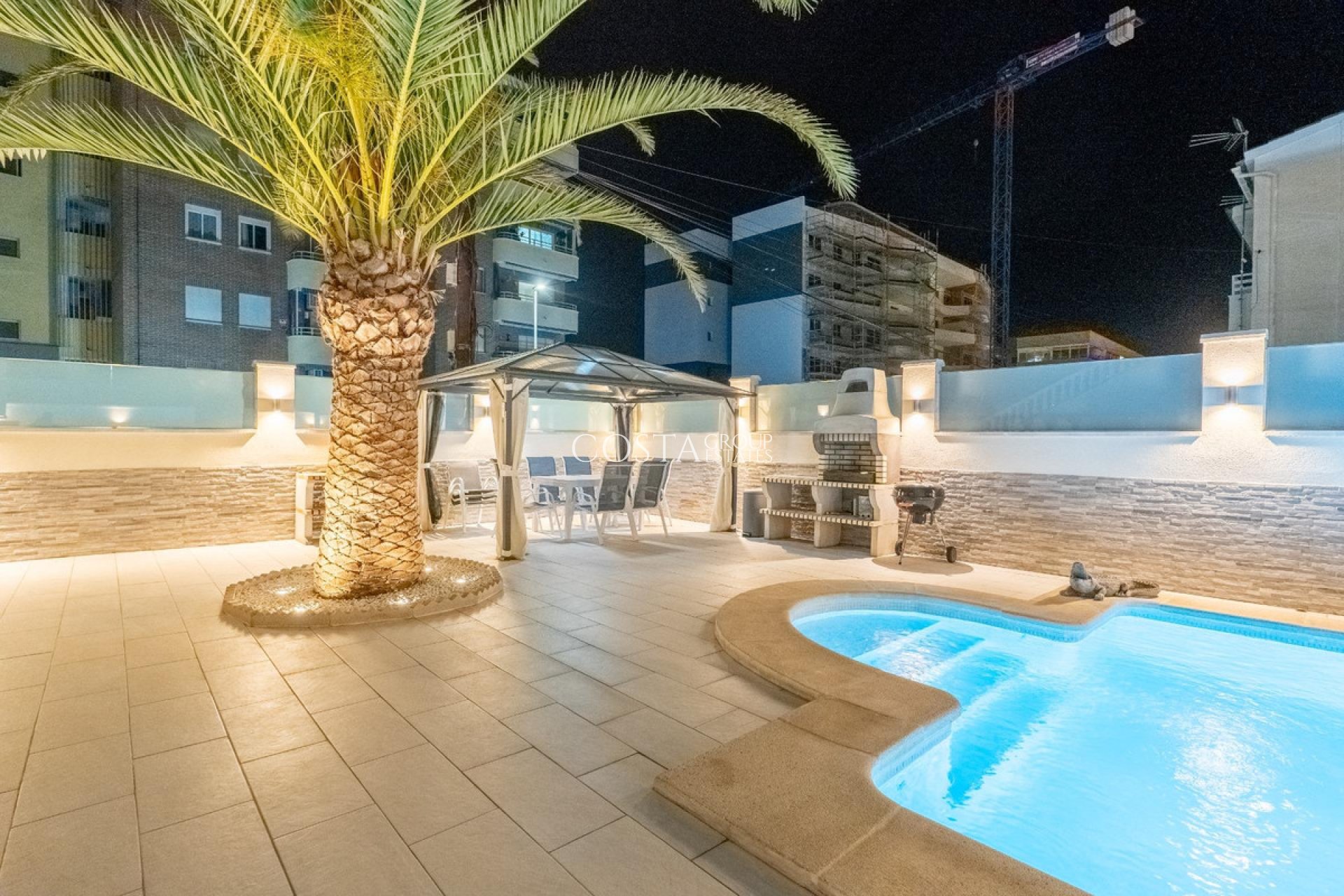 Wiederverkauf - House -
Orihuela Costa - Punta Prima