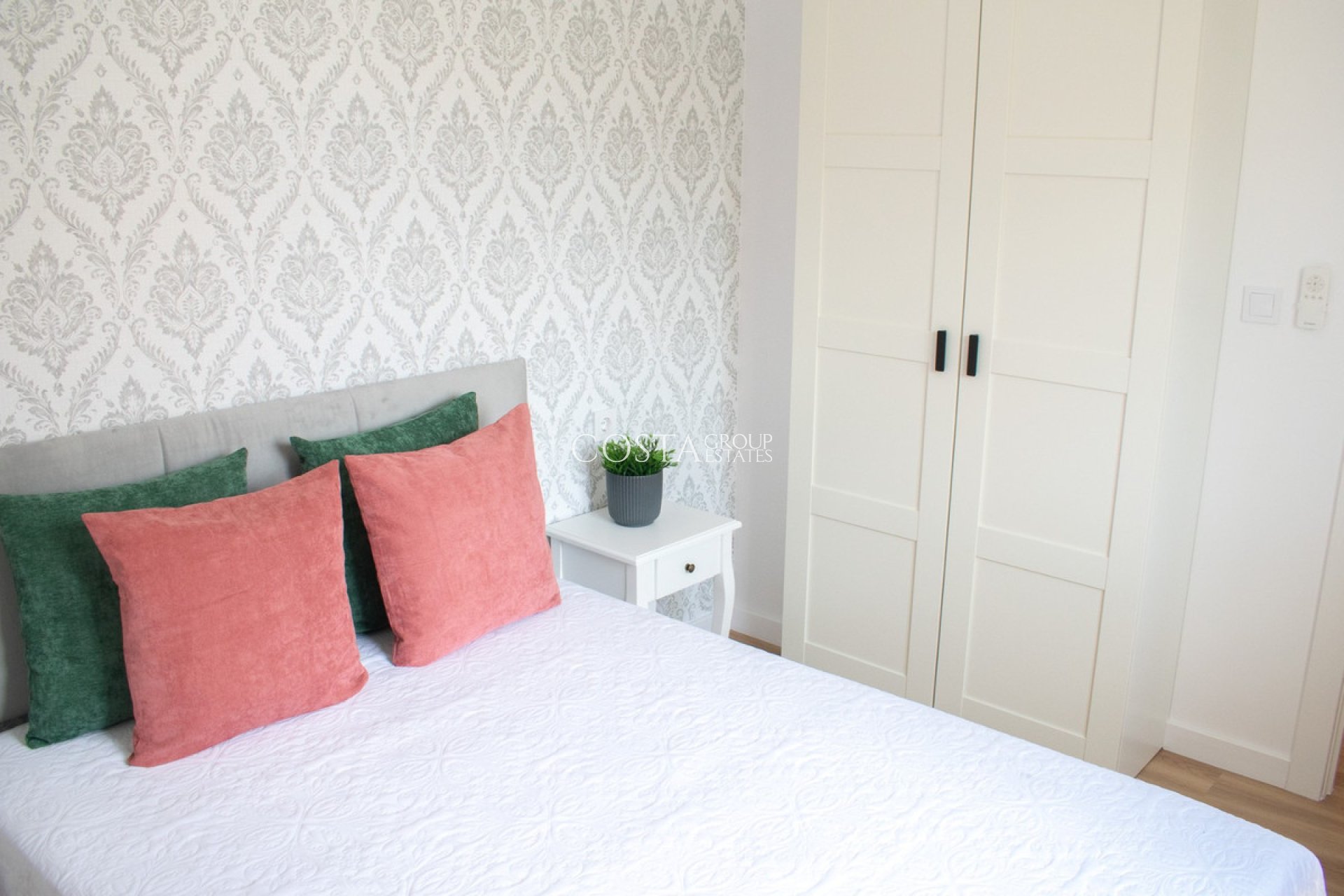 Wiederverkauf - House -
Orihuela Costa - Punta Prima