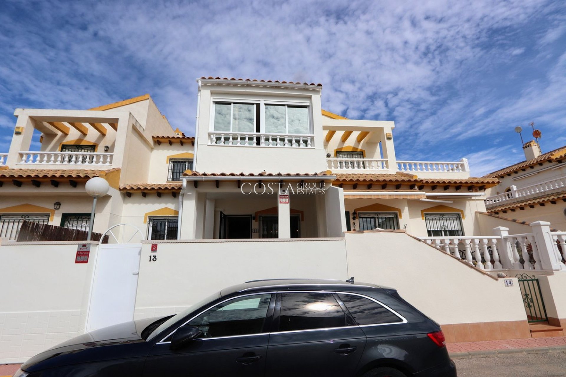 Wiederverkauf - House -
Orihuela Costa - Punta Prima