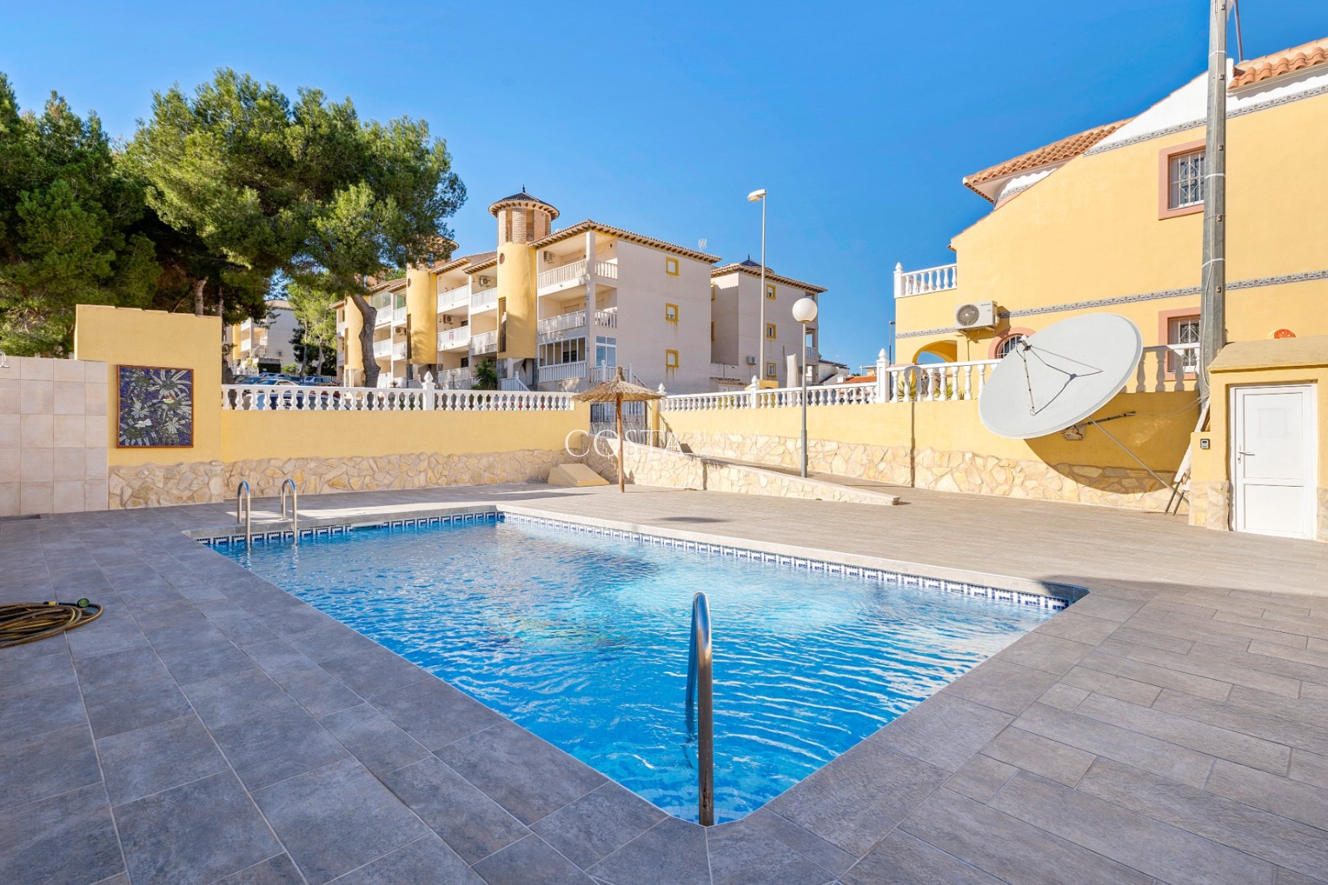 Wiederverkauf - House -
Orihuela Costa - Villamartín