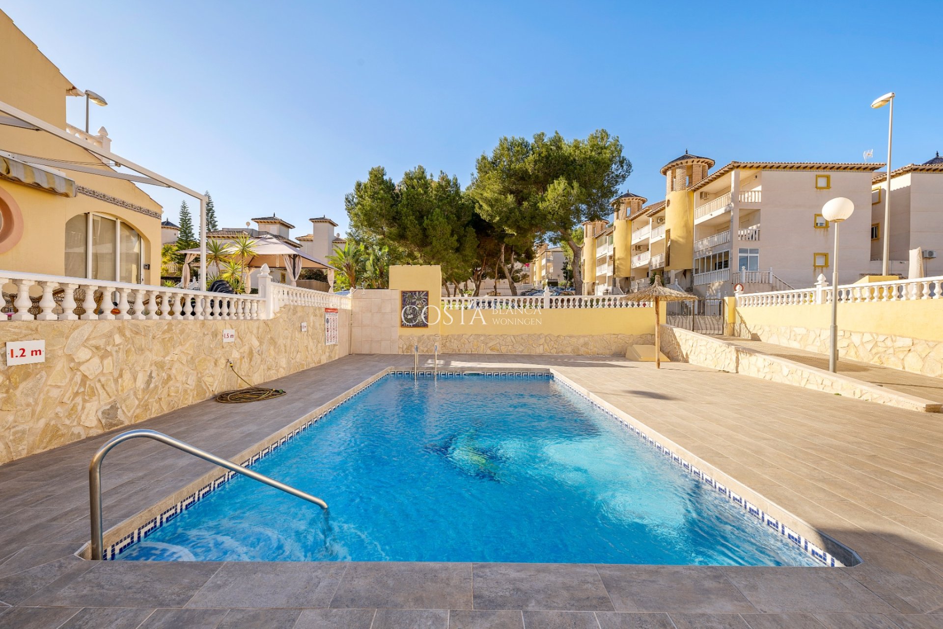 Wiederverkauf - House -
Orihuela Costa - Villamartín