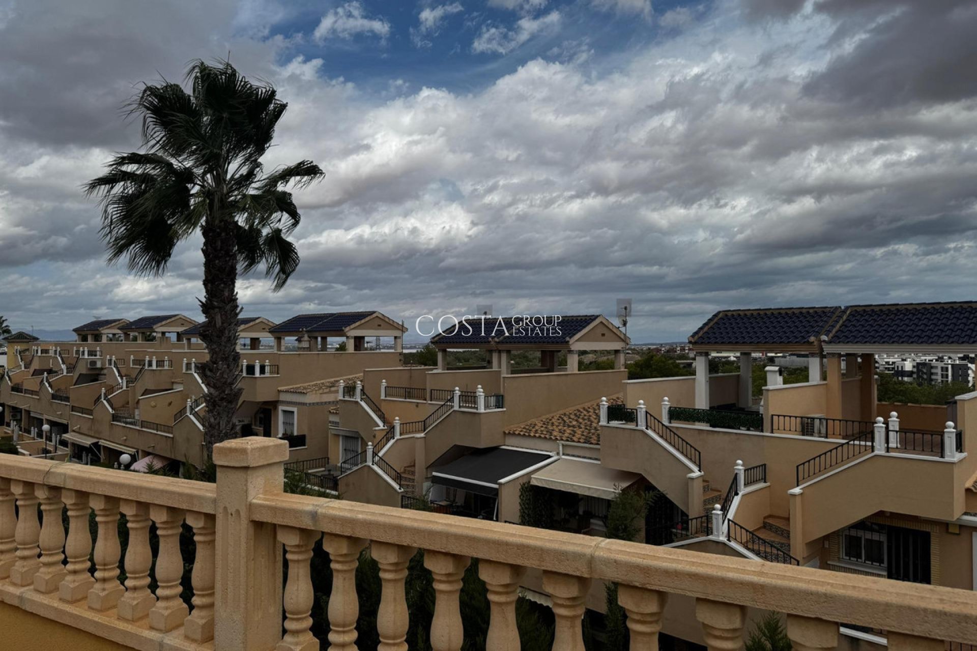 Wiederverkauf - House -
Orihuela Costa