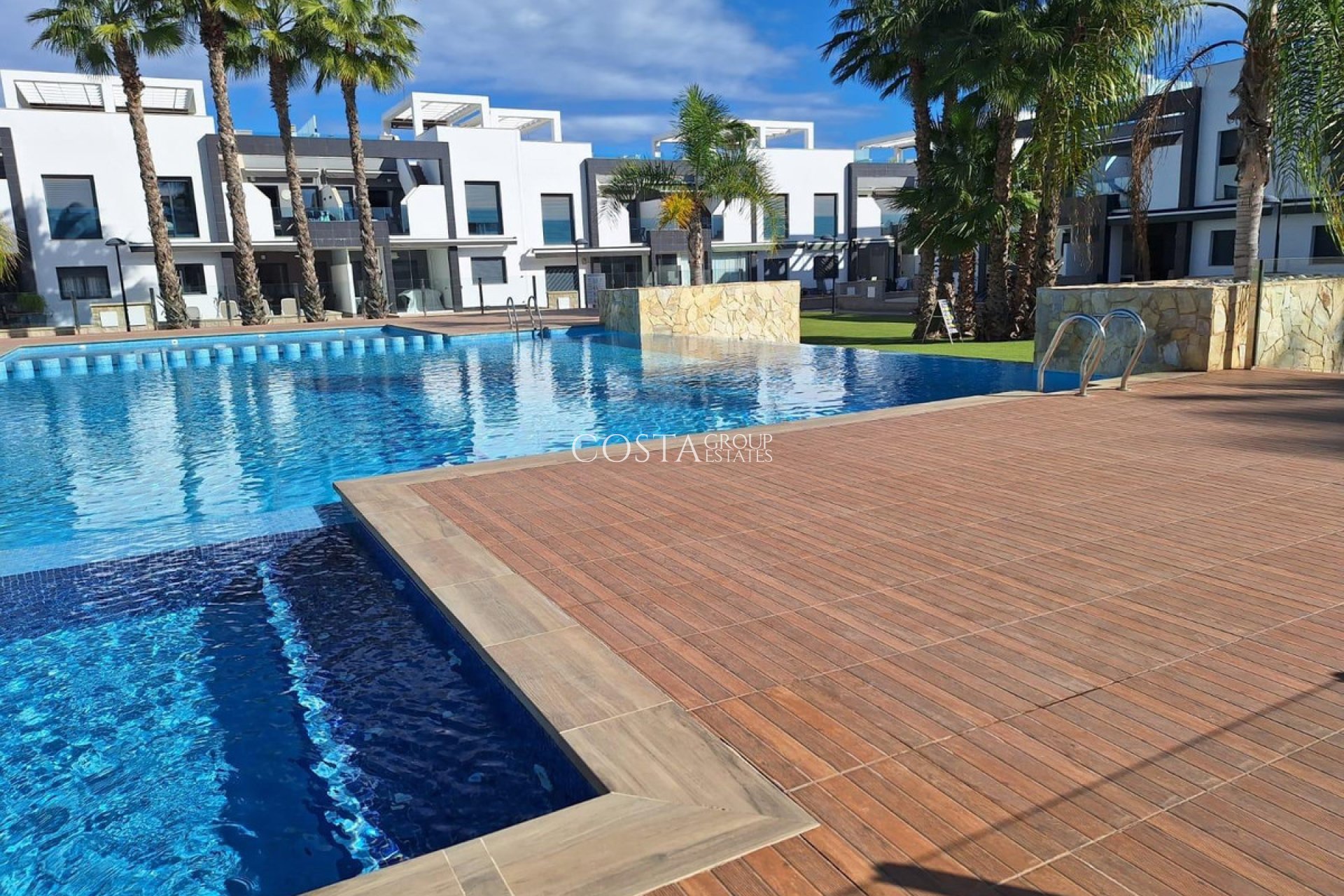 Wiederverkauf - House -
Orihuela Costa