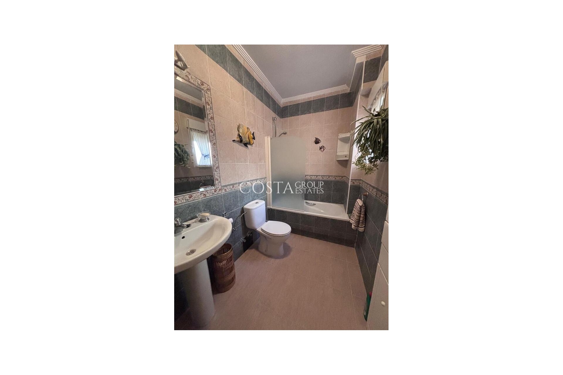 Wiederverkauf - House -
Orihuela Costa